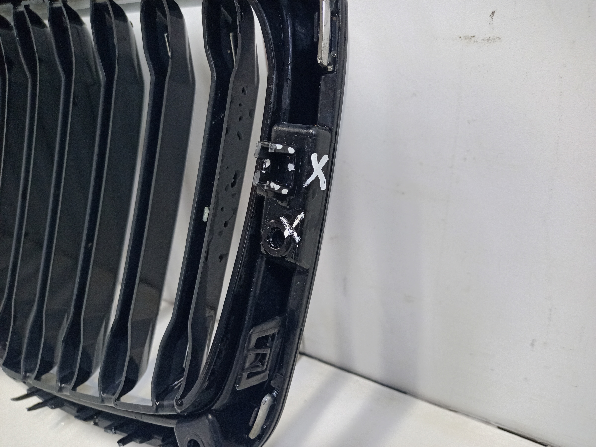 Решетка радиатора Volvo XC60 2 под камеру
