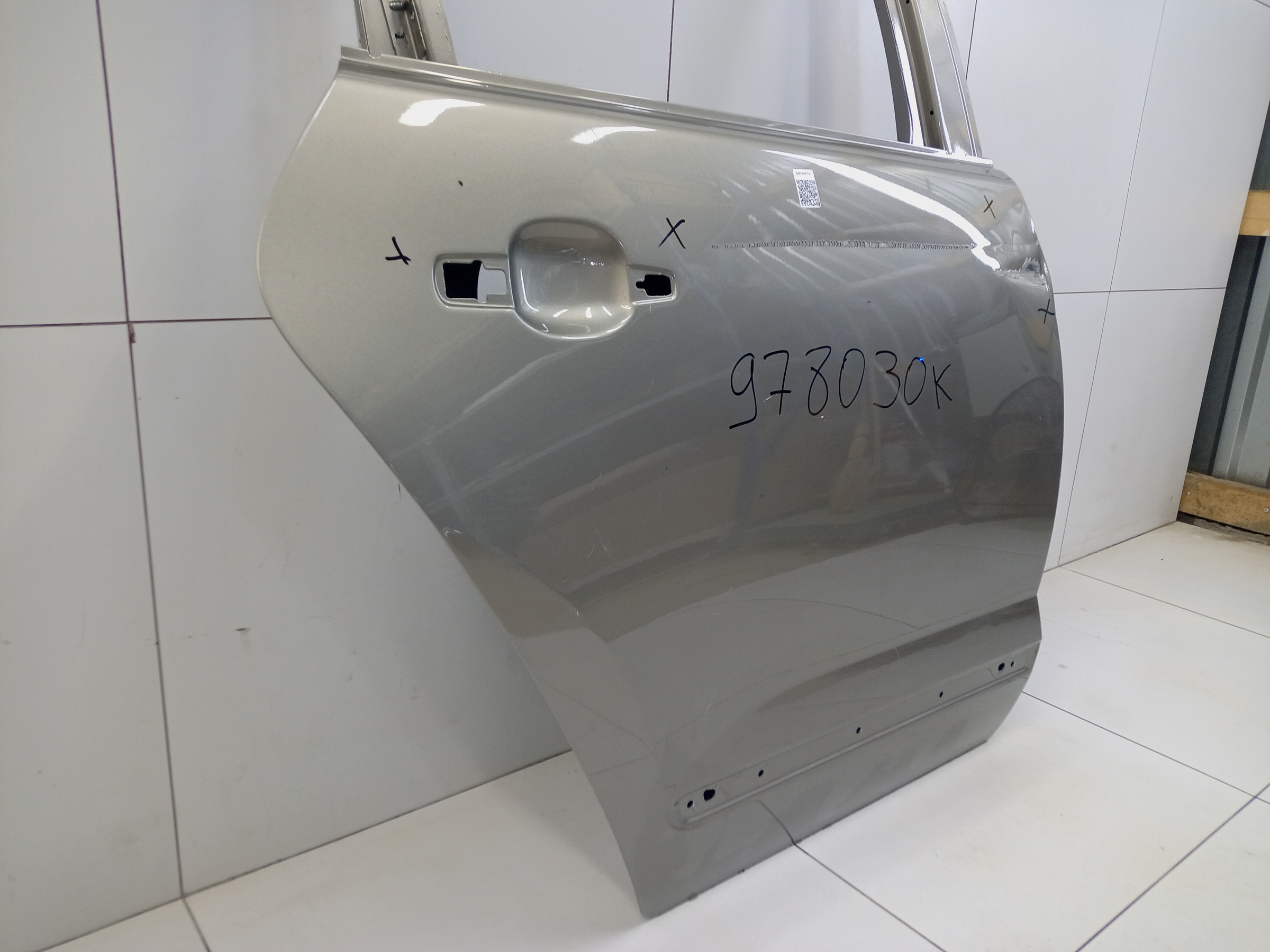 Дверь задняя правая Peugeot 3008 1