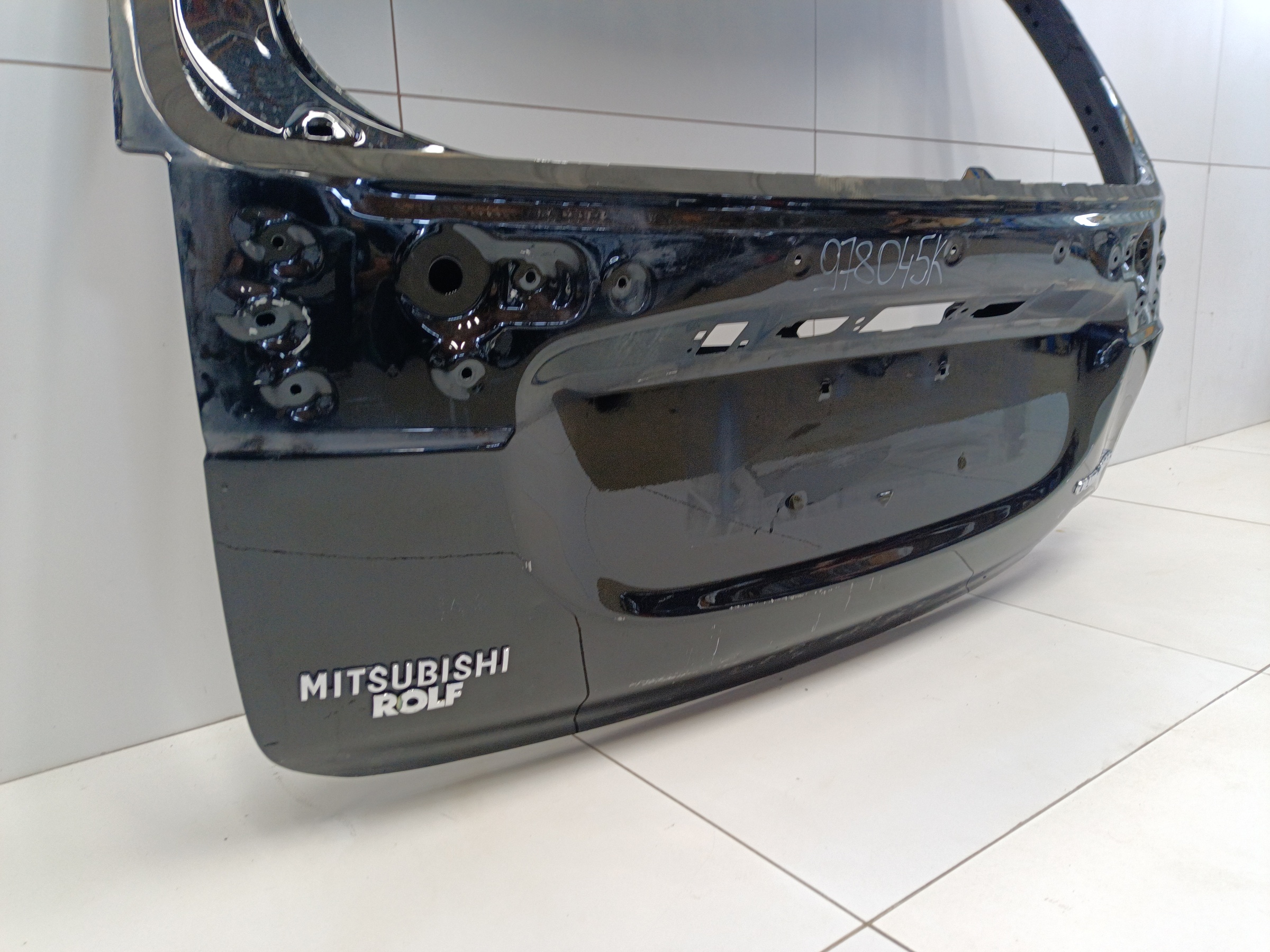 Крышка багажника Mitsubishi Outlander 3 Restail 2 под камеру
