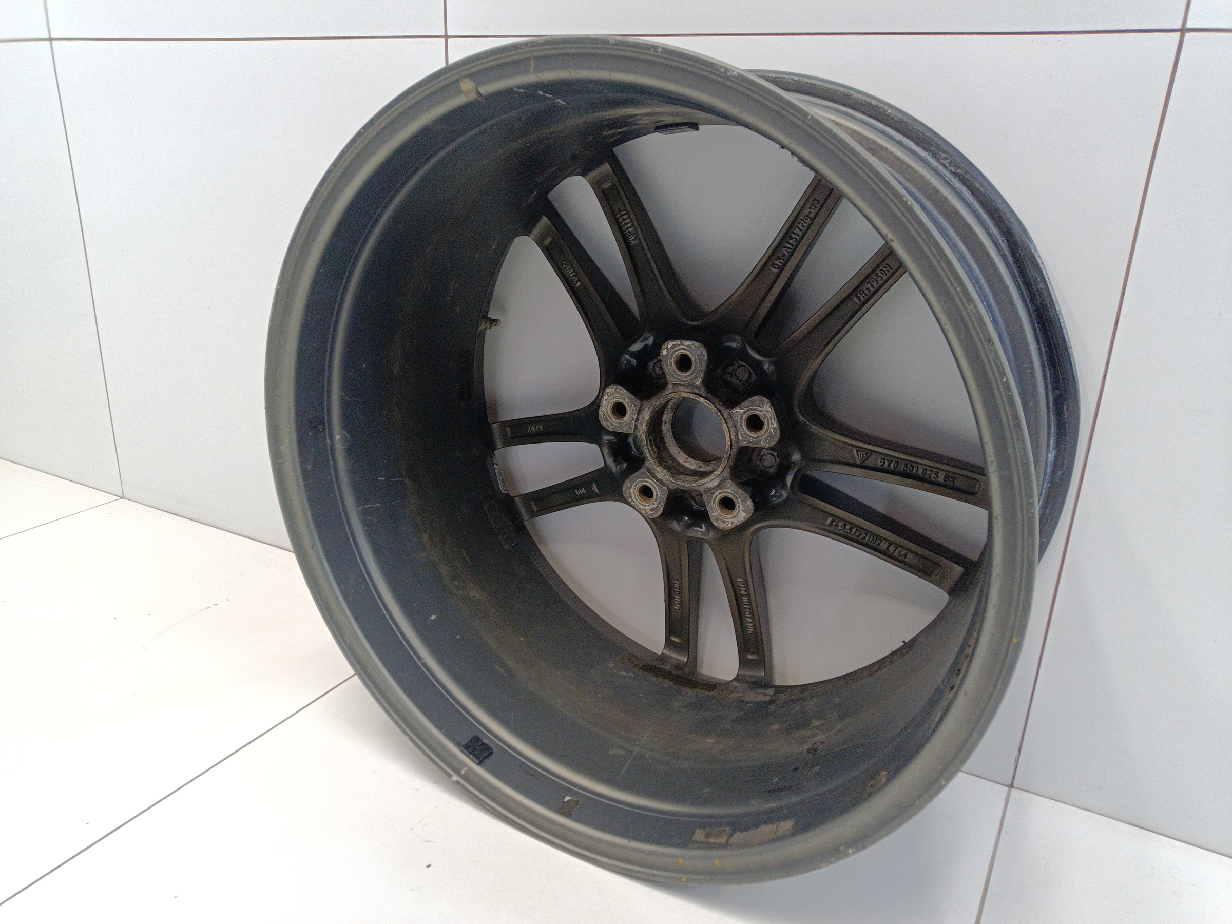 Диск колеса литой передний Porsche Cayenne 3 R21
