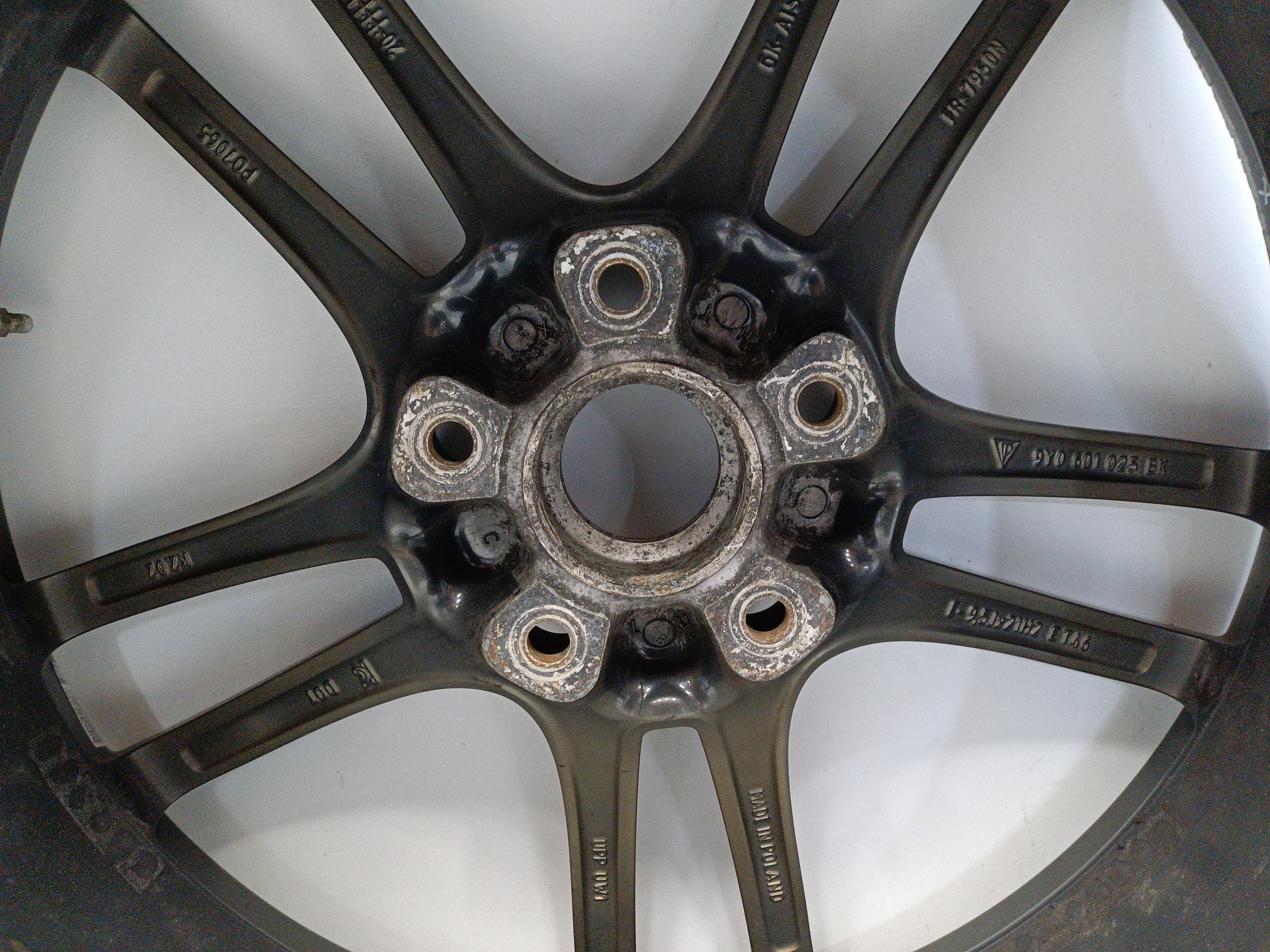 Диск колеса литой передний Porsche Cayenne 3 R21