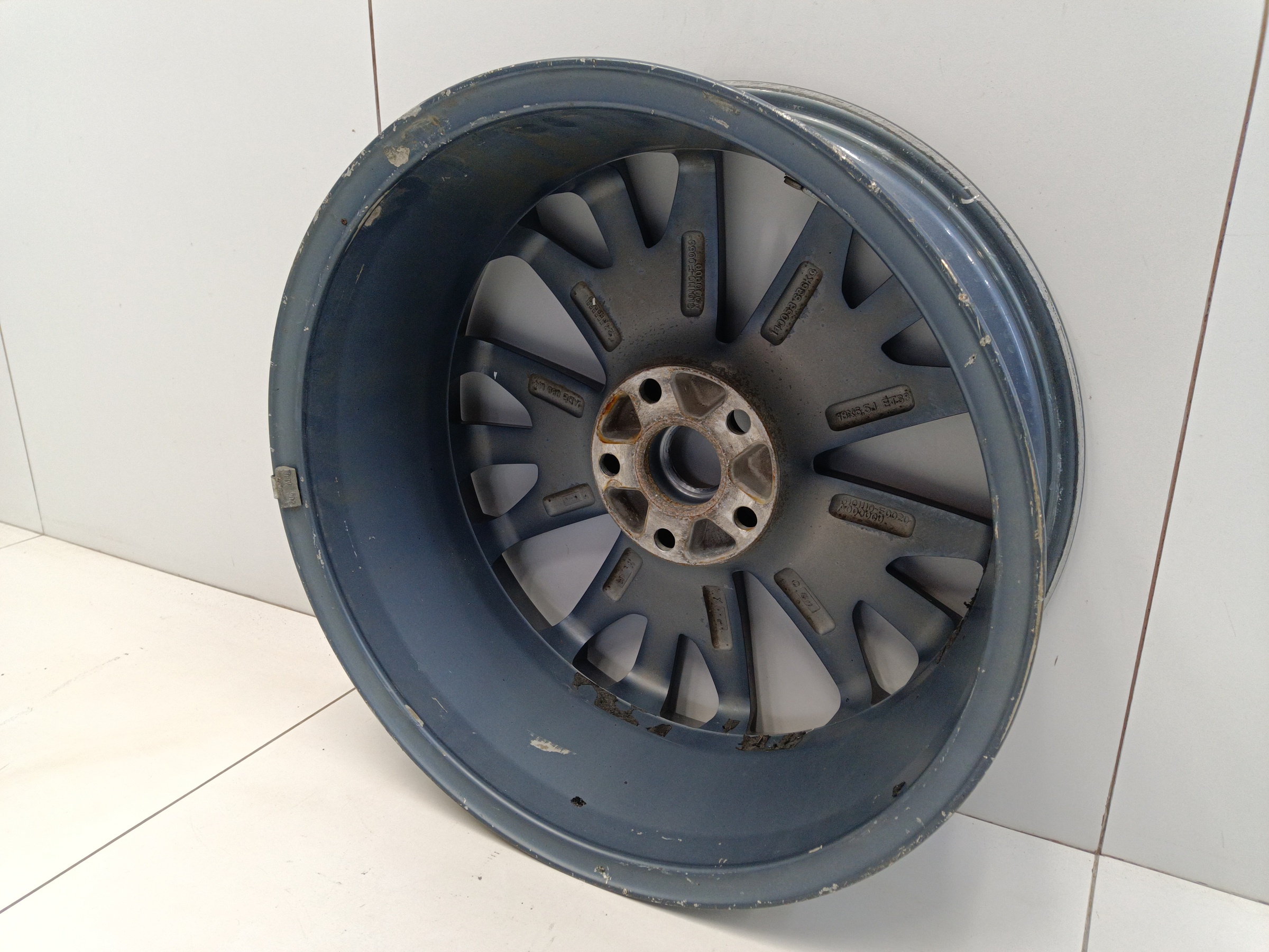 Диск колеса литой SWM G01 R18