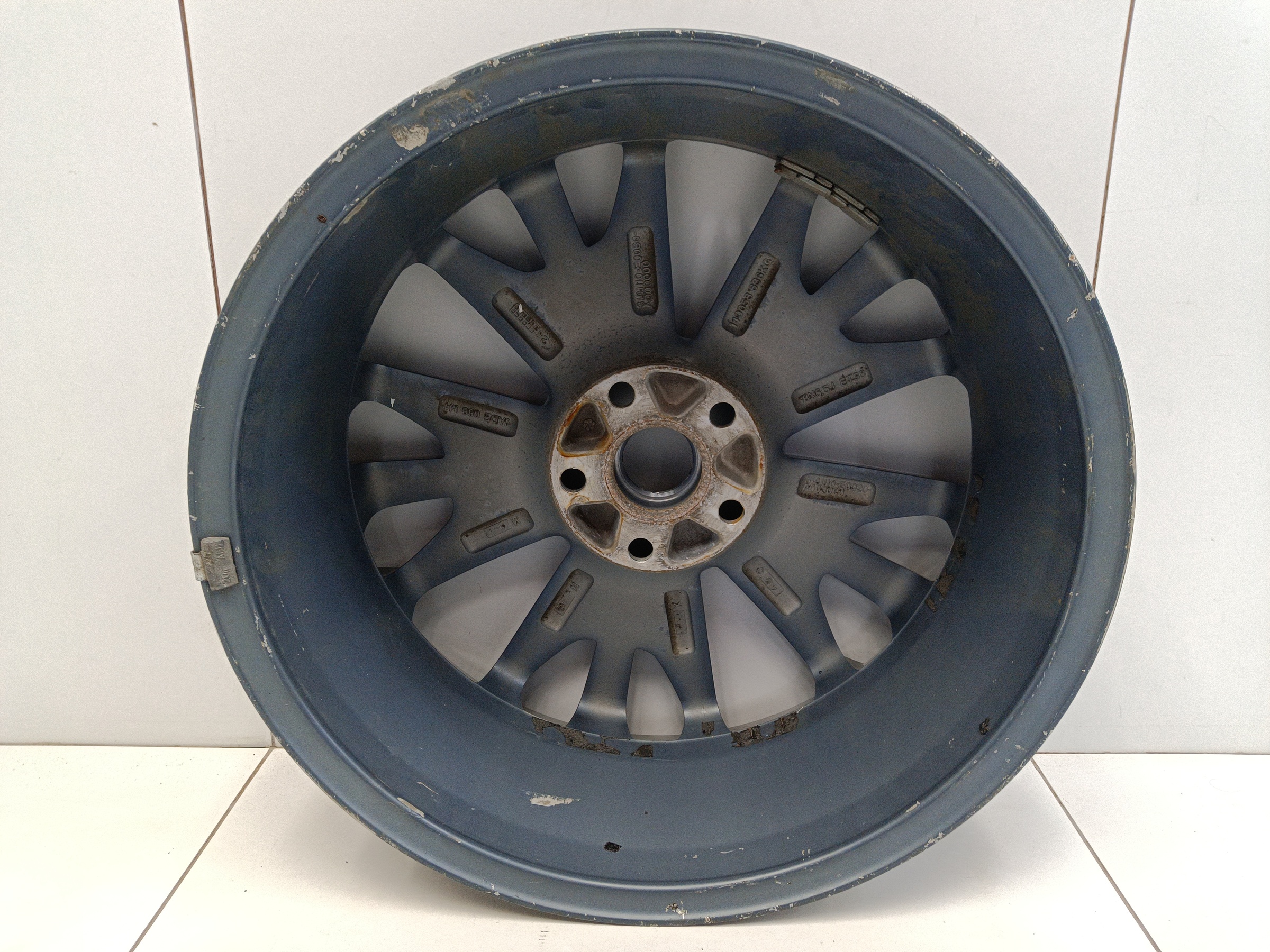 Диск колеса литой SWM G01 R18