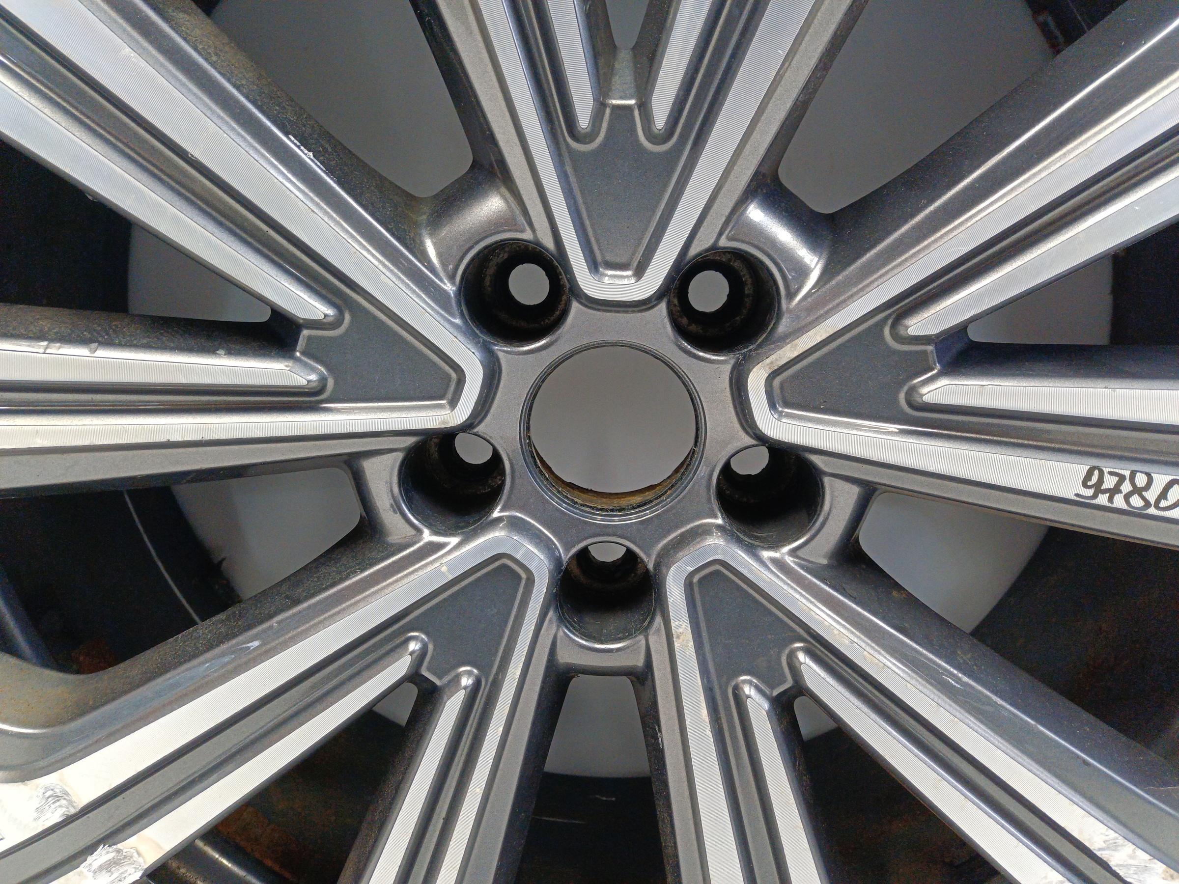 Диск колеса литой Exeed VX R20