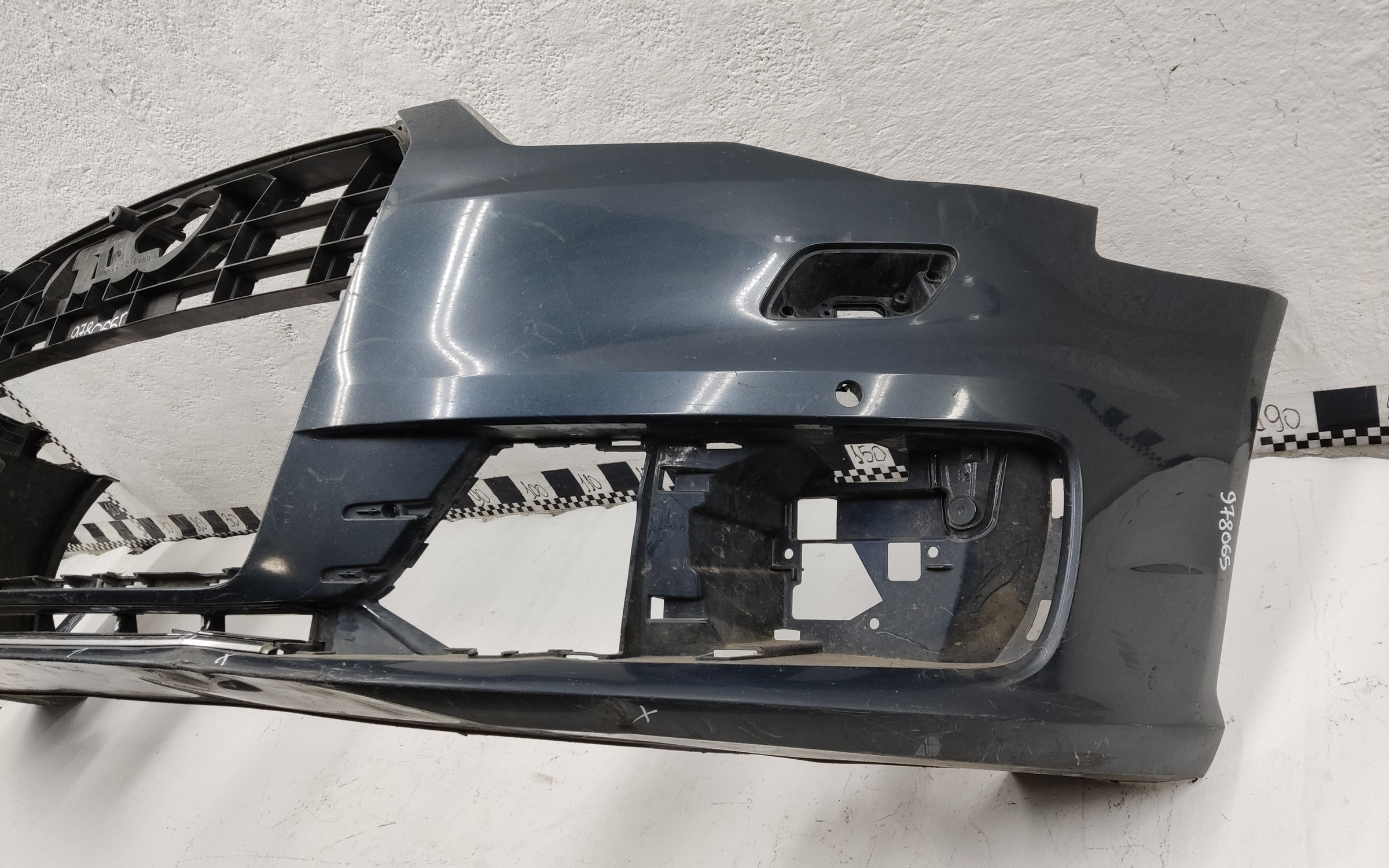 Бампер передний Audi A6 C7 Restail под омыватели и парктроник