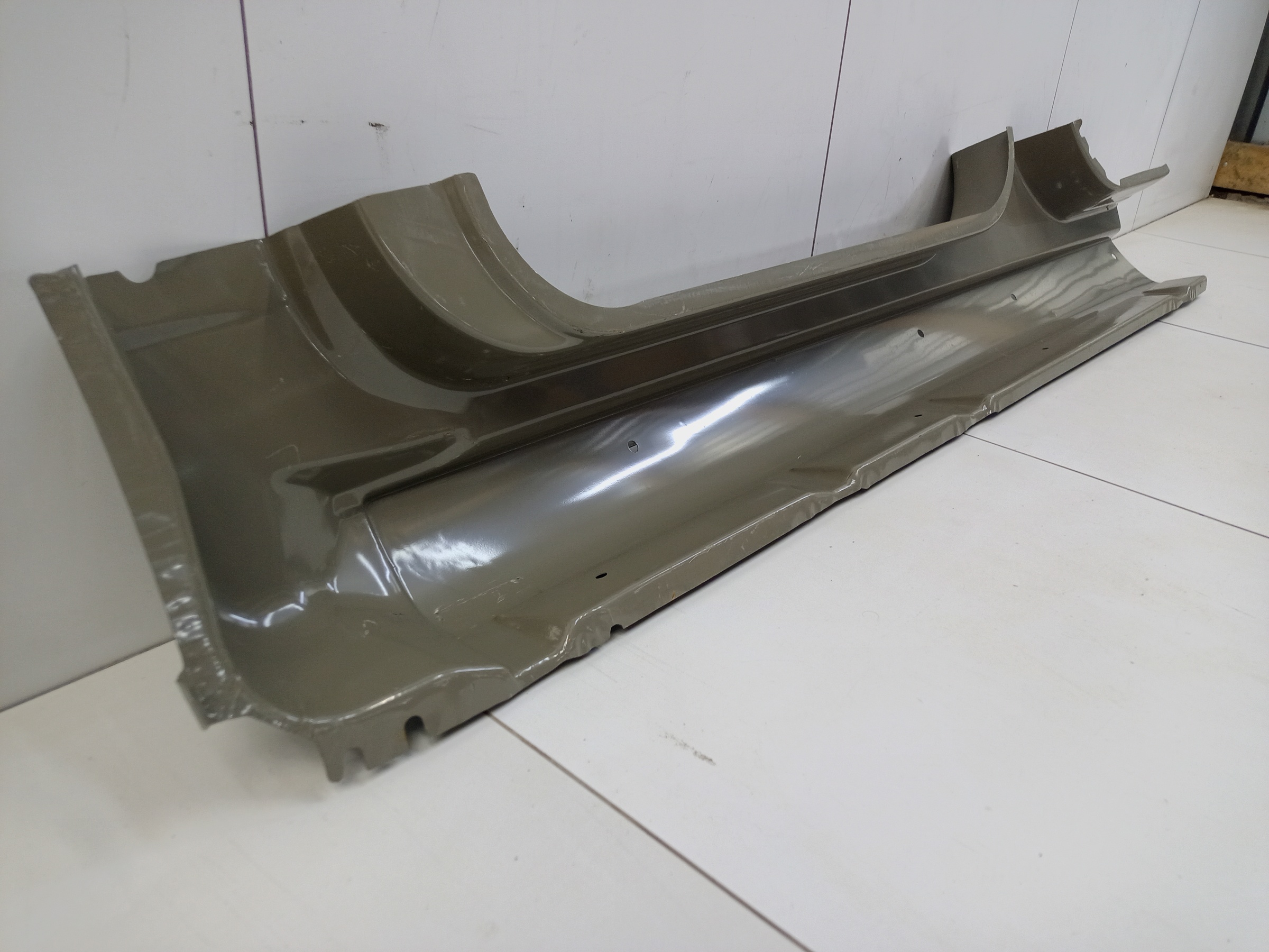 Порог кузова правый Ford C-Max 1