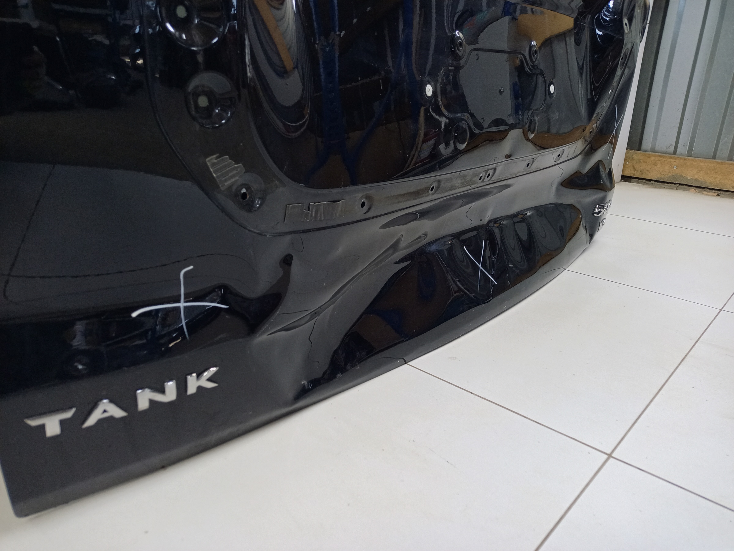 Стекло крышки багажника Tank 500