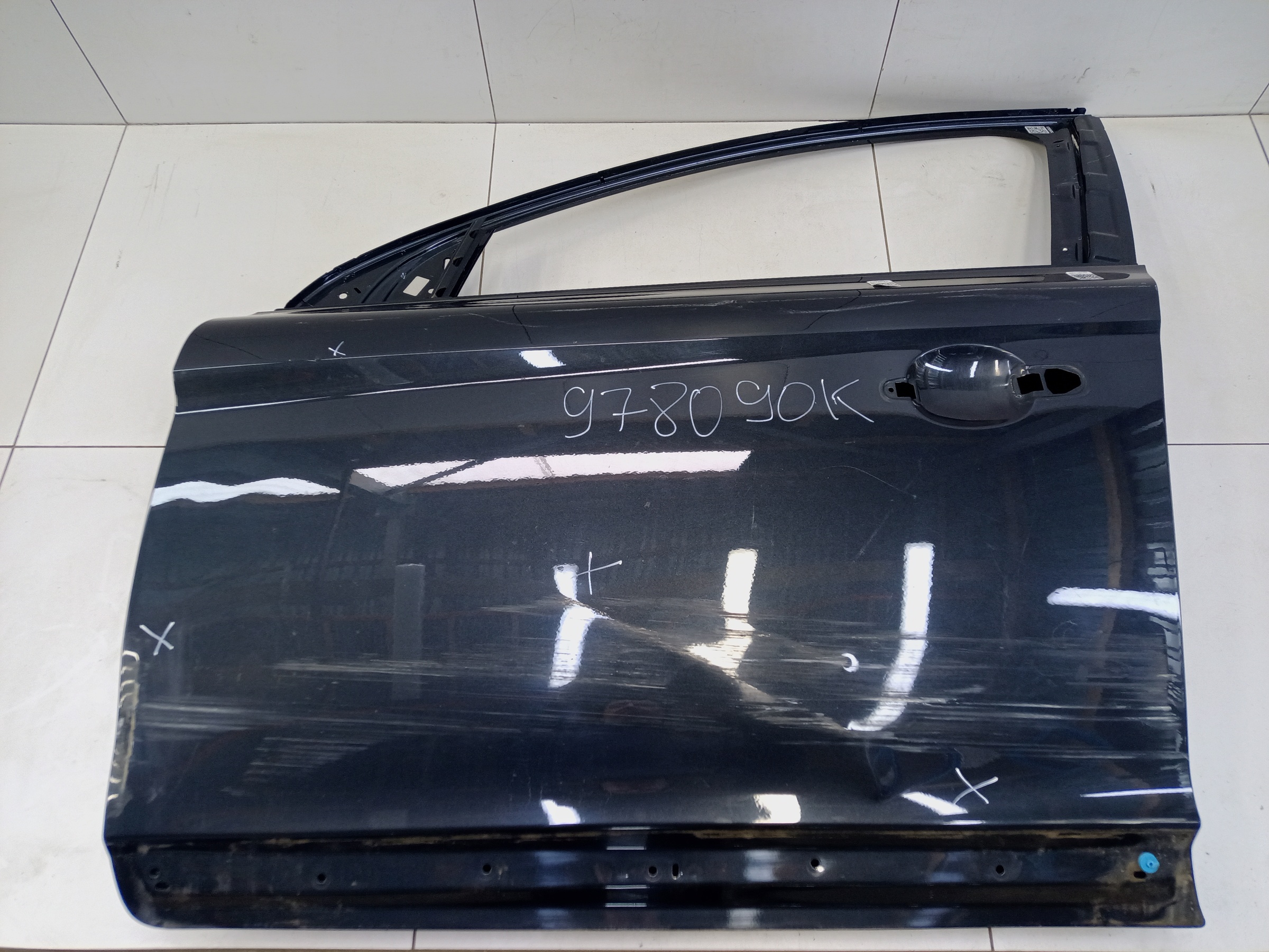 Дверь передняя левая Volvo XC60 1