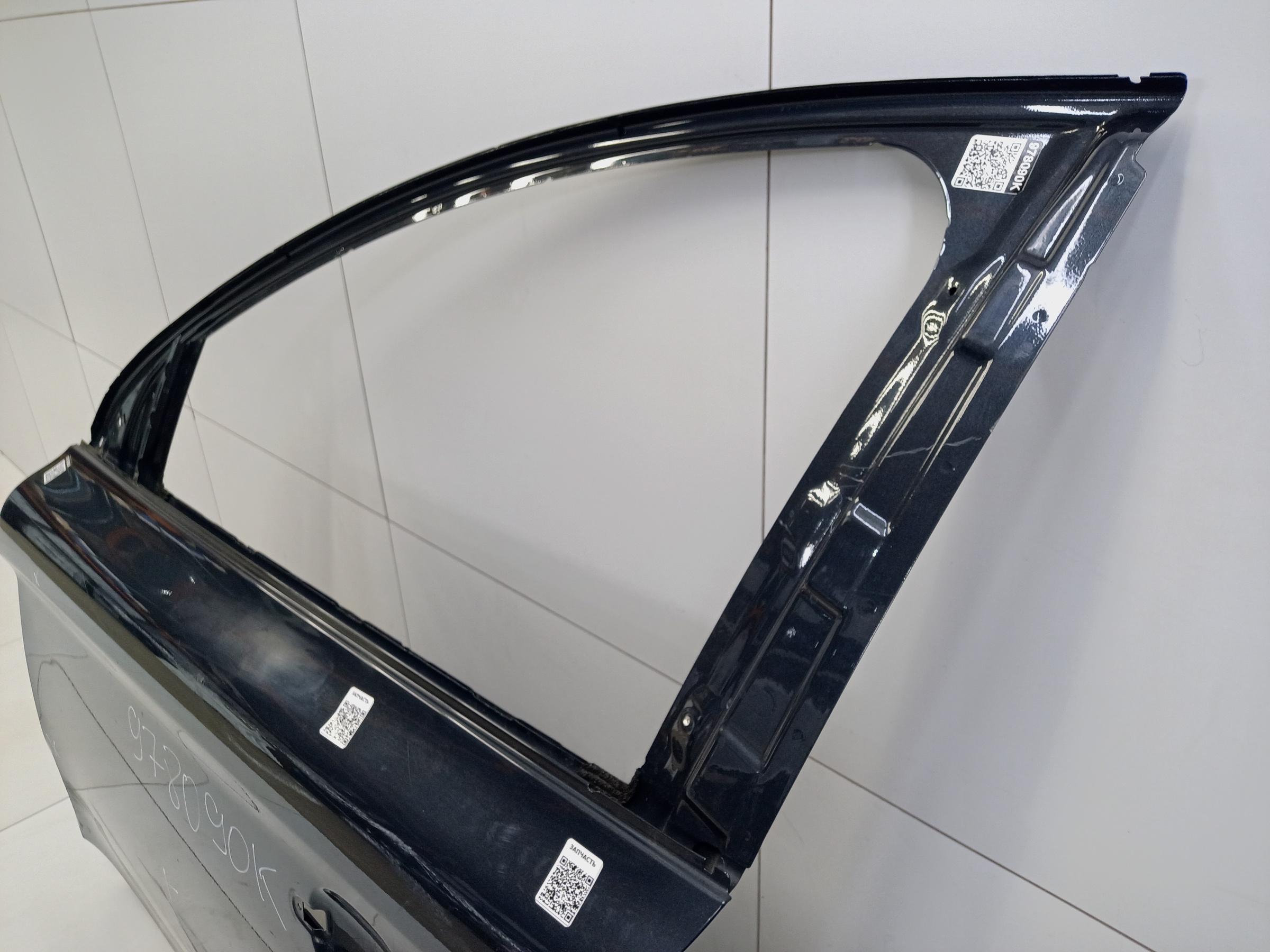 Дверь передняя левая Volvo XC60 1