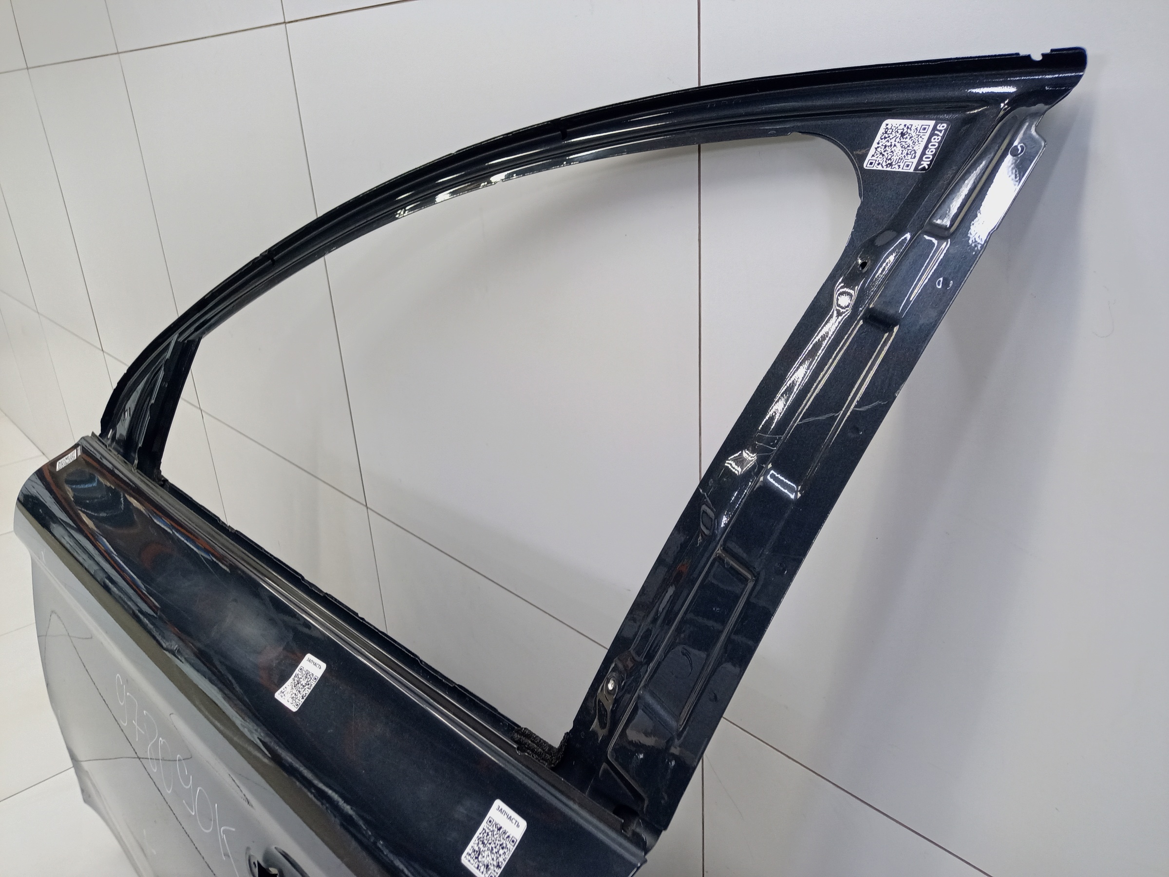 Дверь передняя левая Volvo XC60 1