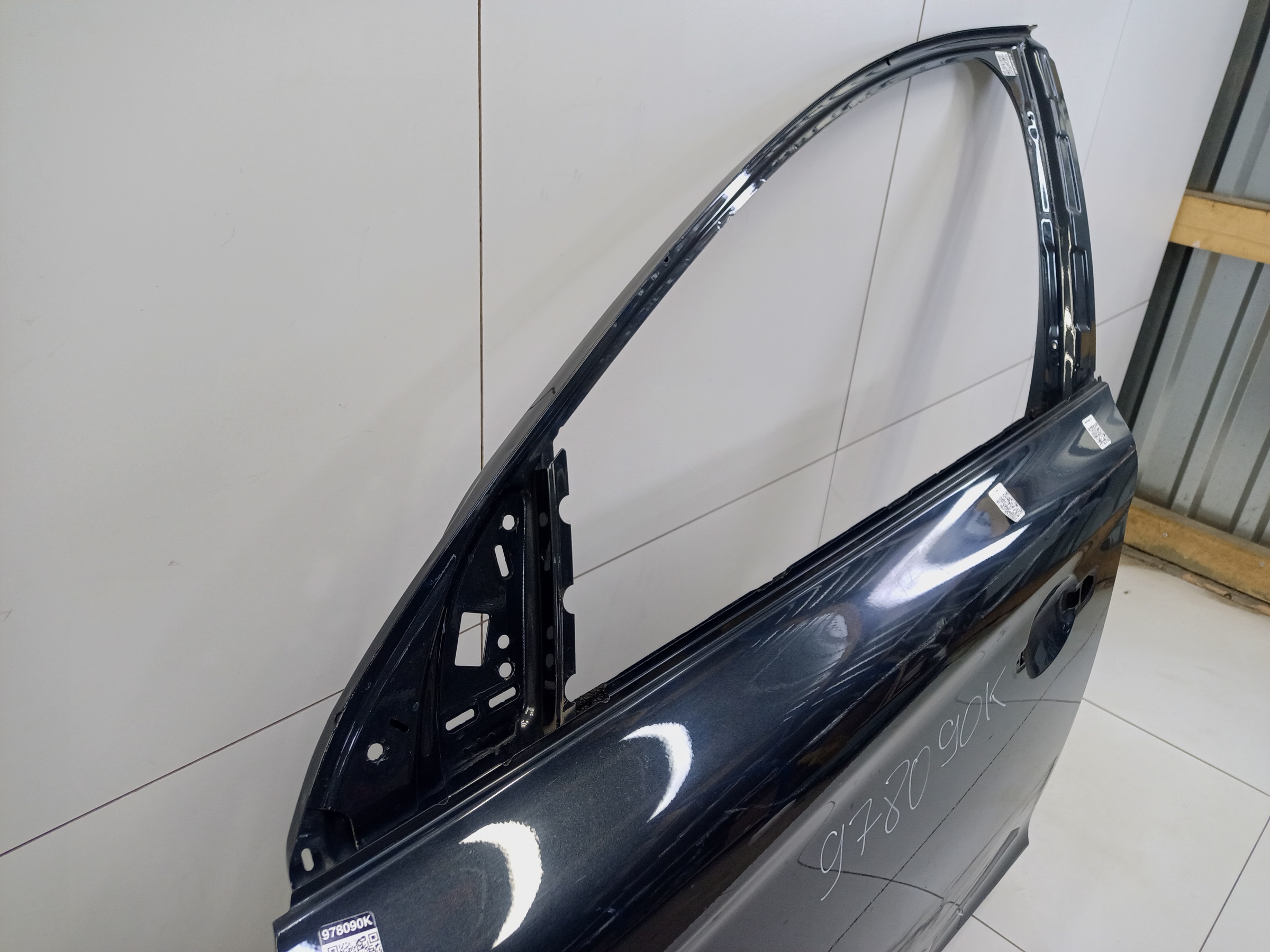 Дверь передняя левая Volvo XC60 1