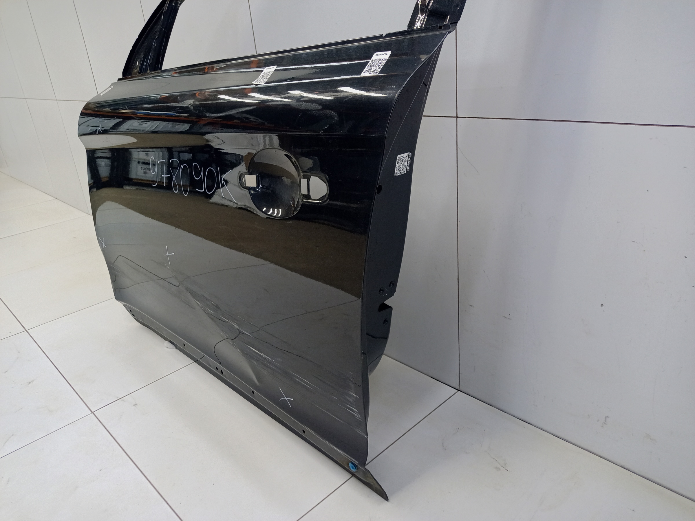 Дверь передняя левая Volvo XC60 1