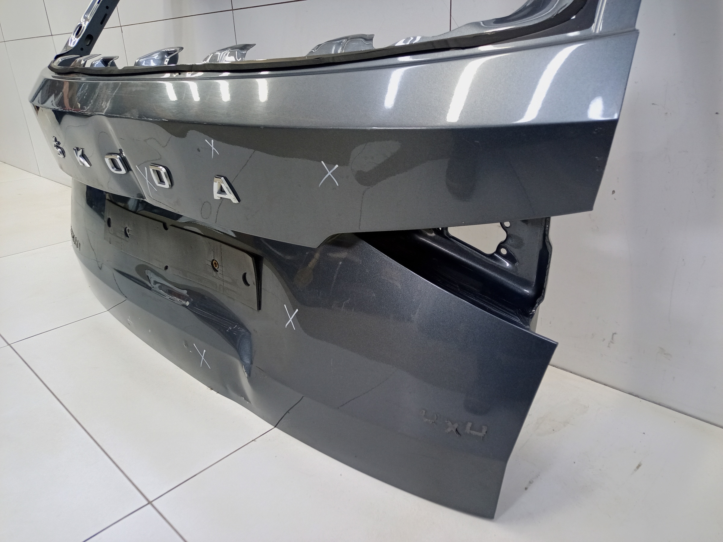 Крышка багажника Skoda Kodiaq не под эмблему