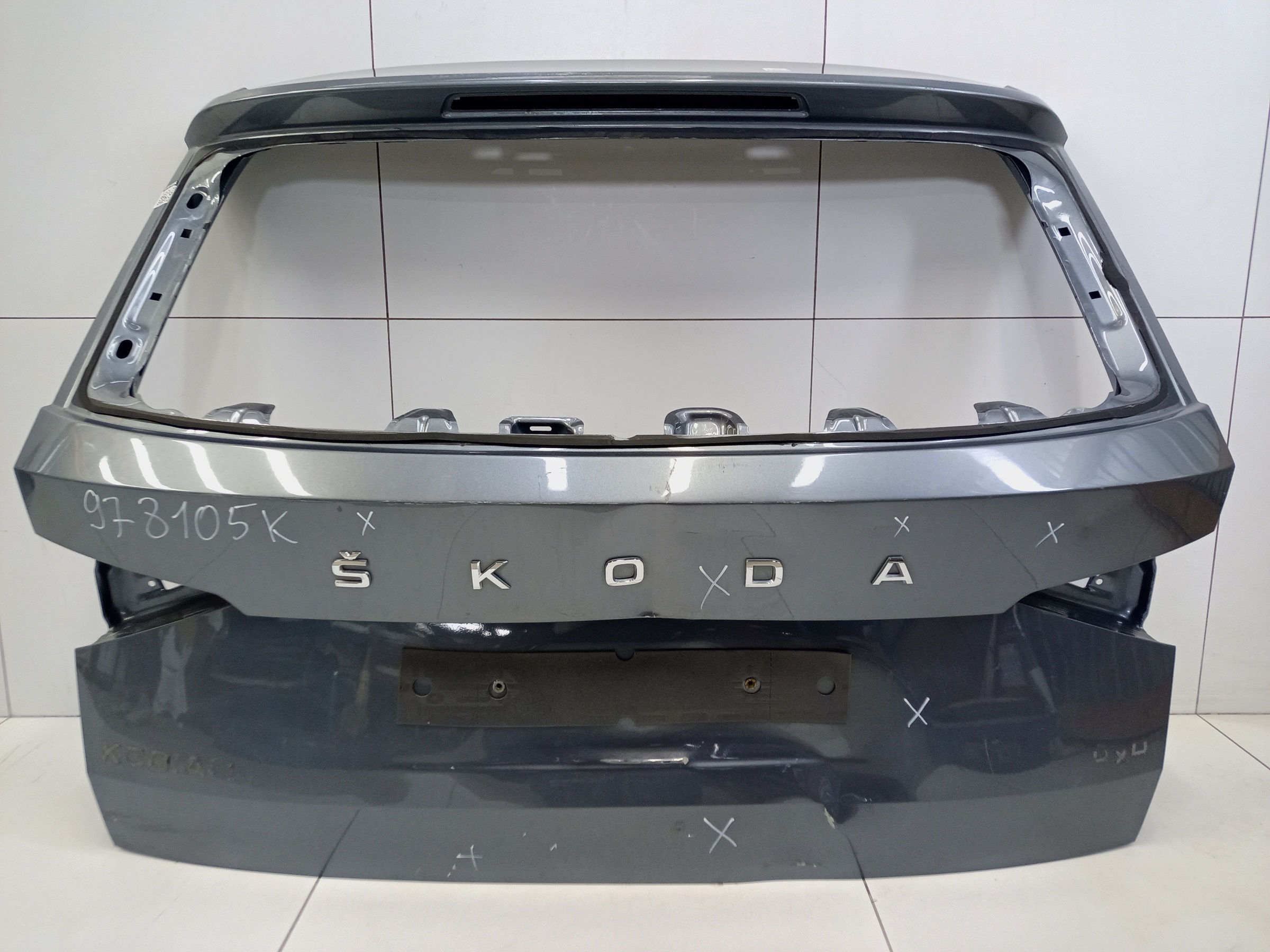 Крышка багажника Skoda Kodiaq не под эмблему