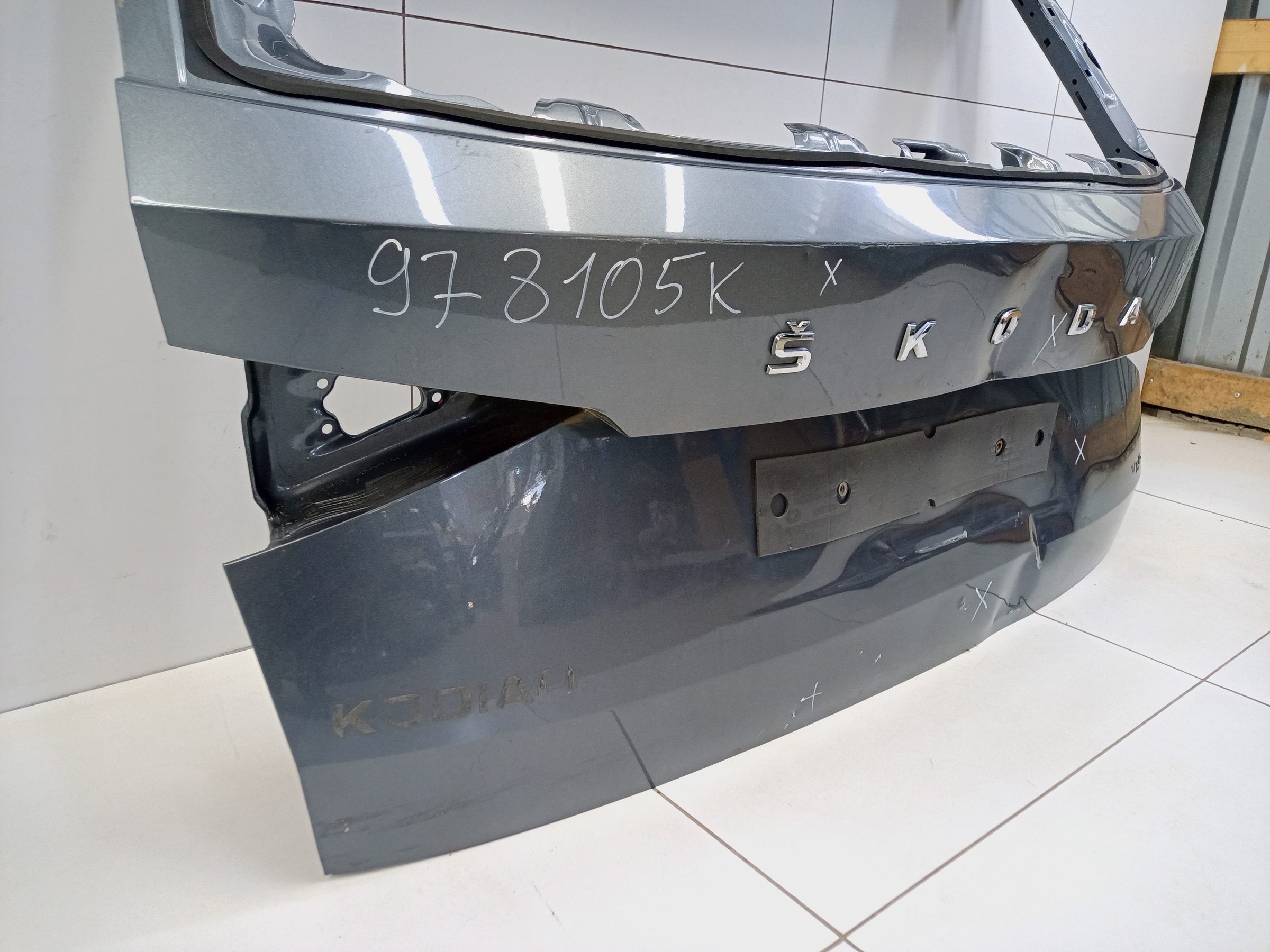 Крышка багажника Skoda Kodiaq не под эмблему