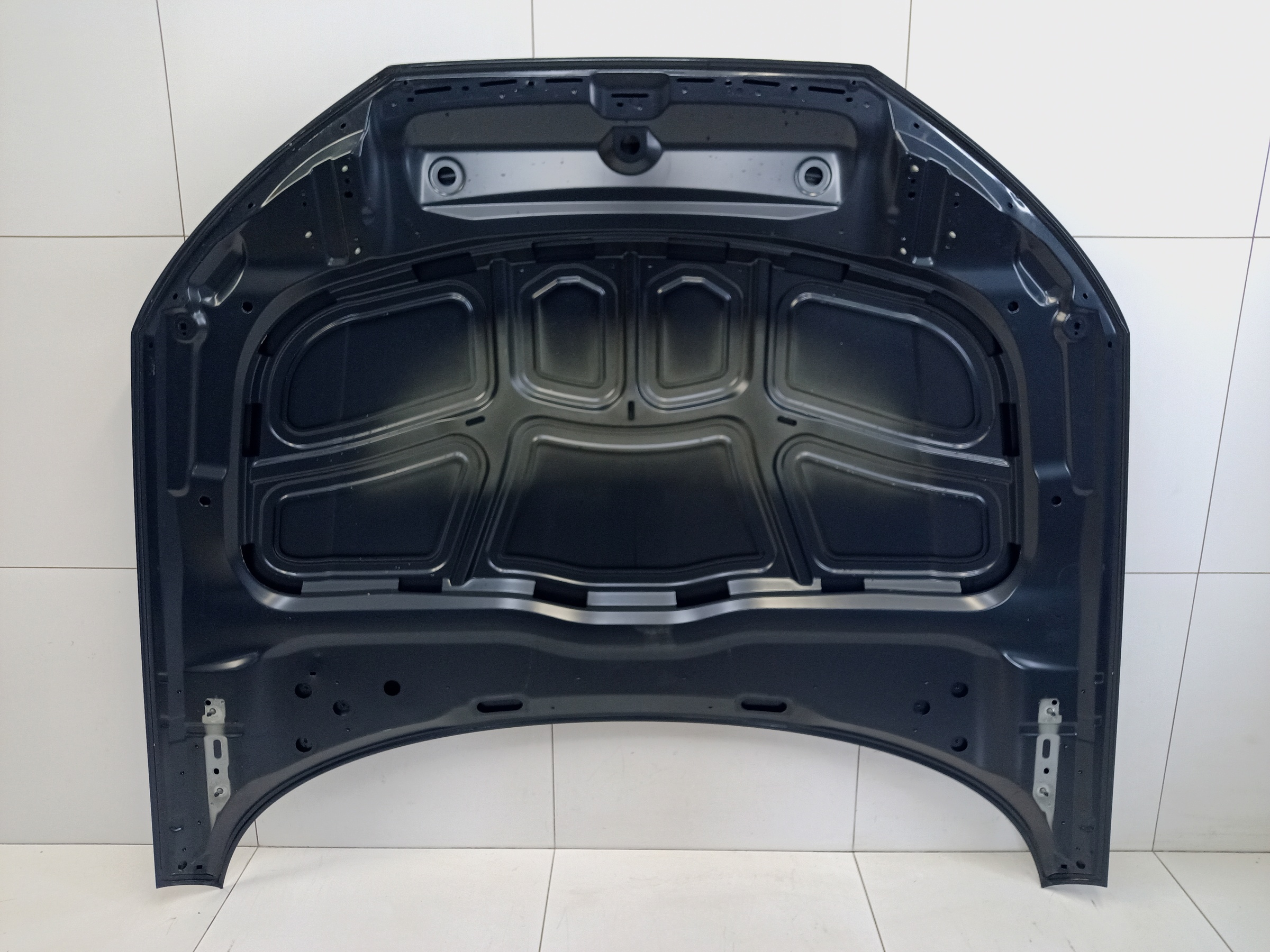 Капот Audi A4 B9