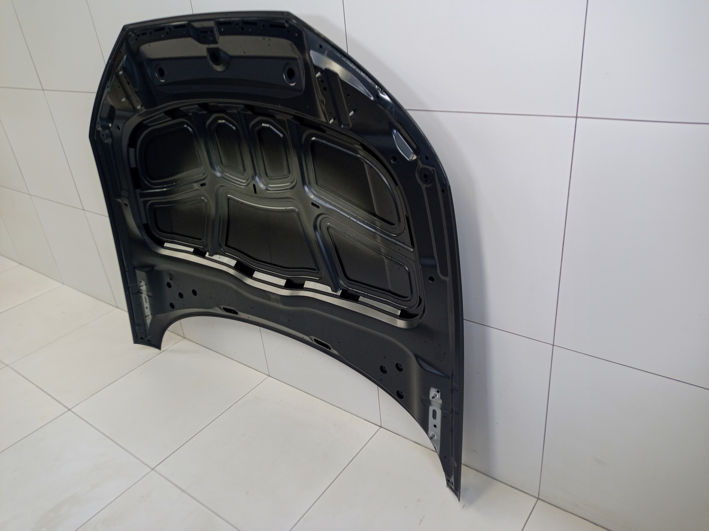 Капот Audi A4 B9