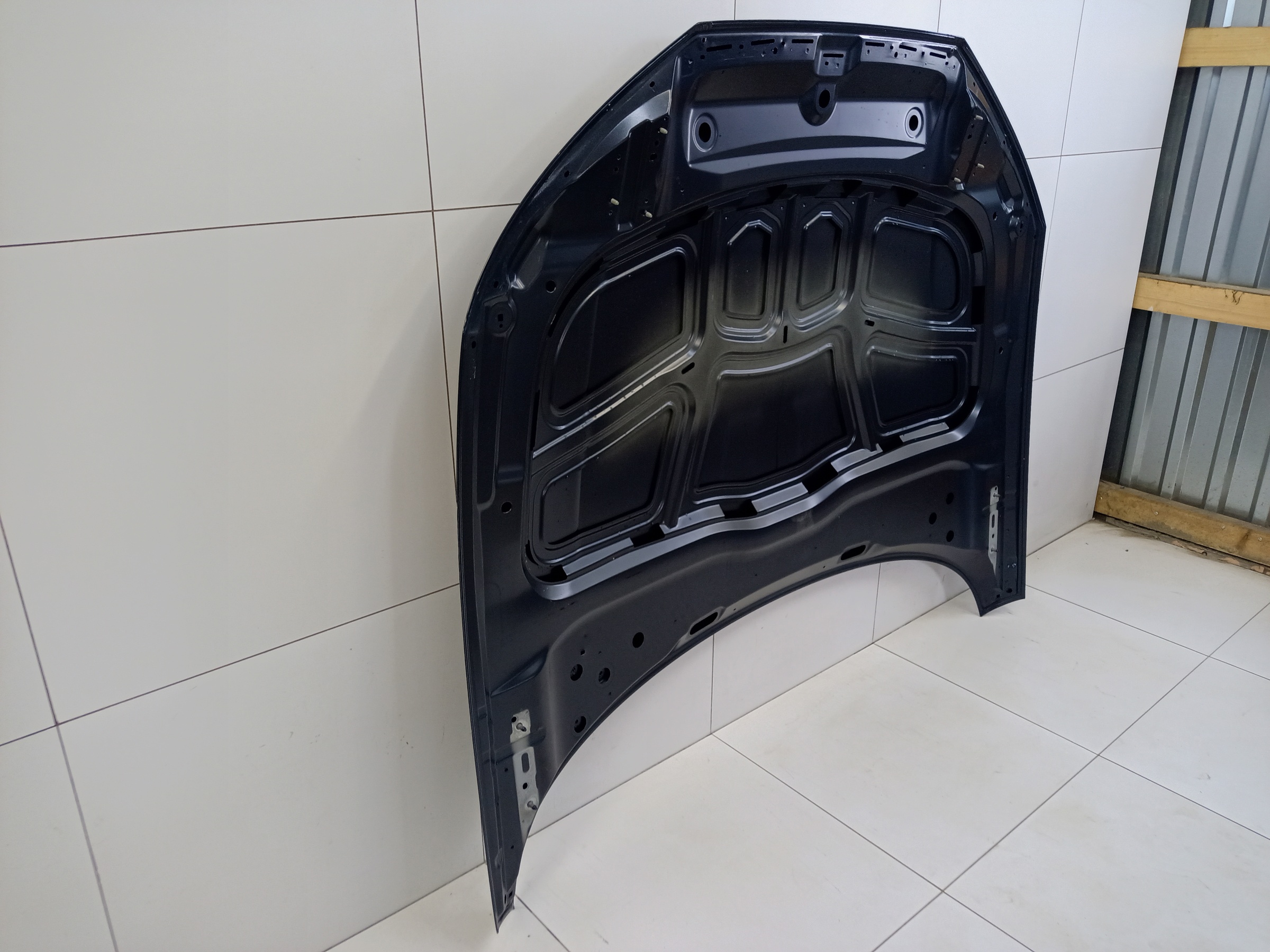 Капот Audi A4 B9