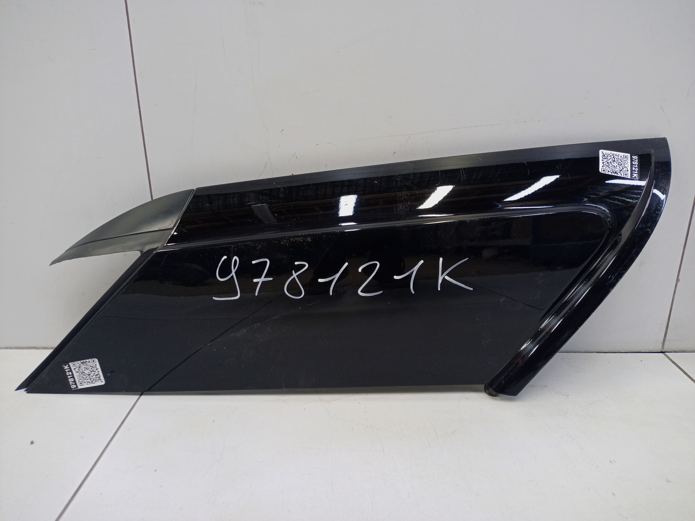Накладка стойки кузова задней левой Land Rover Range Rover Sport 2