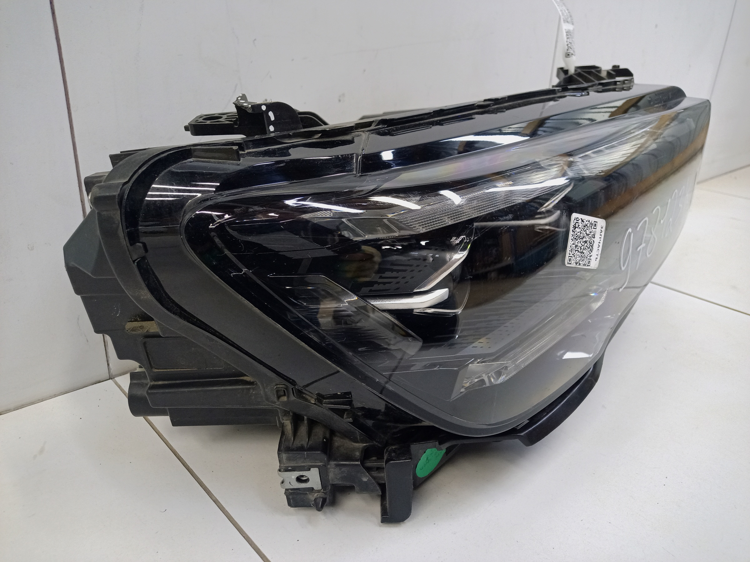 Фара передняя правая Geely Monjaro LED