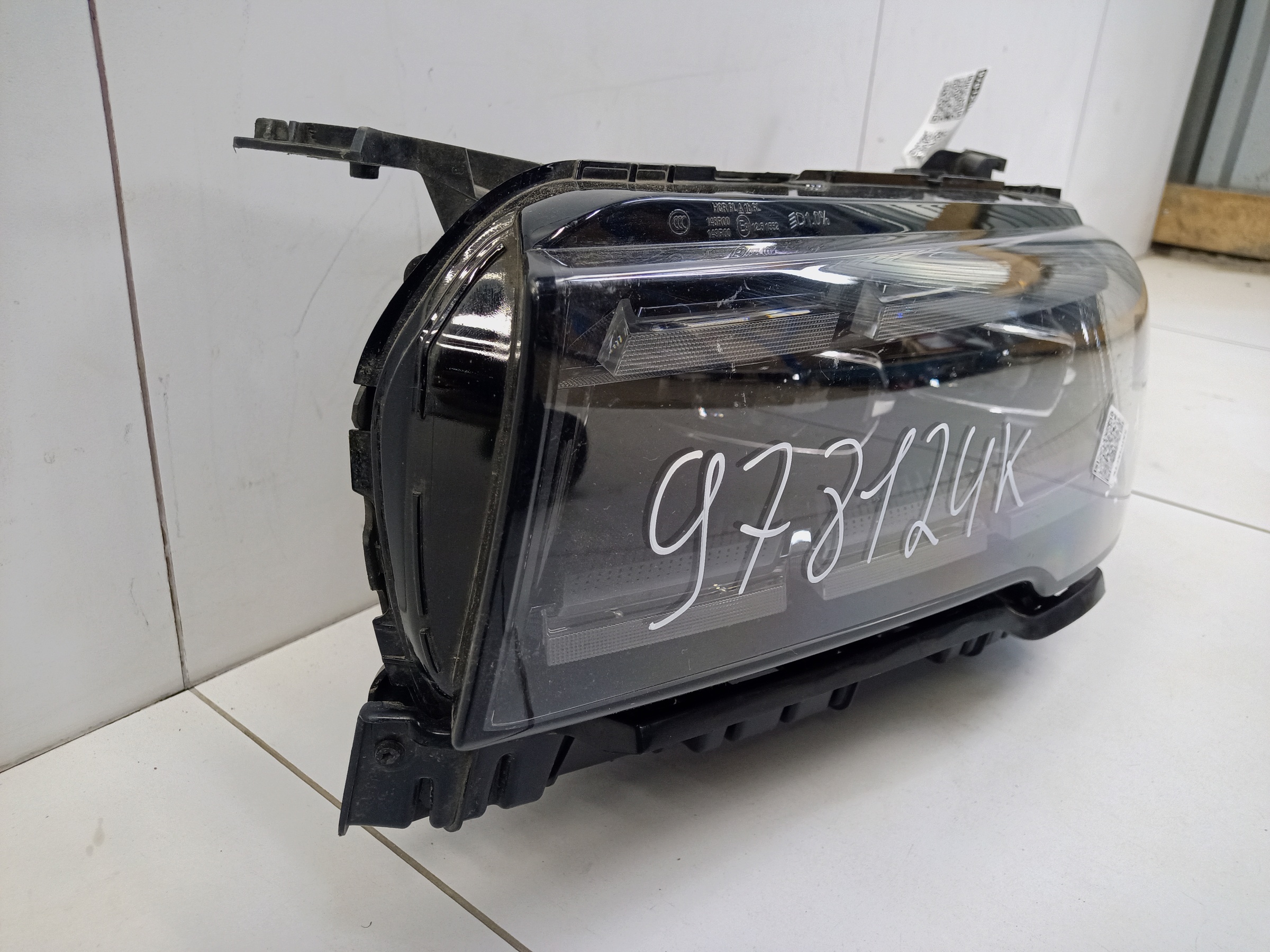 Фара передняя левая Geely Monjaro