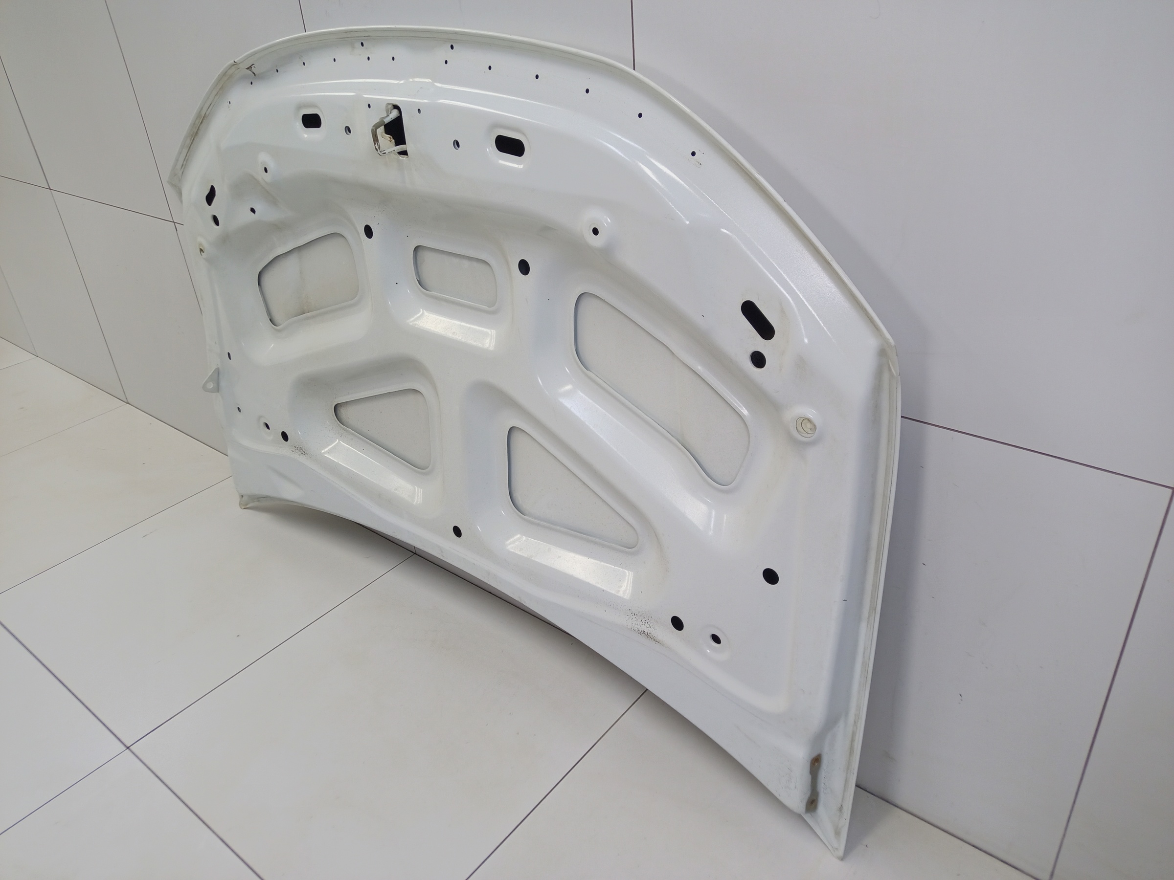Капот Lada Largus 1 Restail