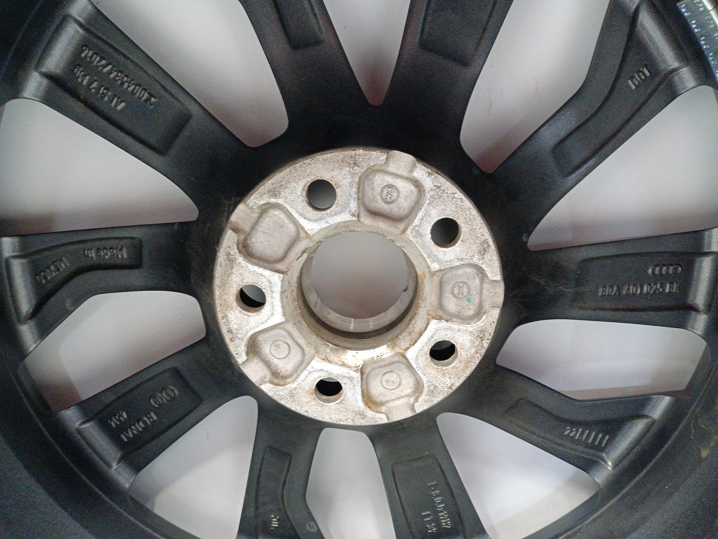 Диск колеса литой Audi Q5 2 R19