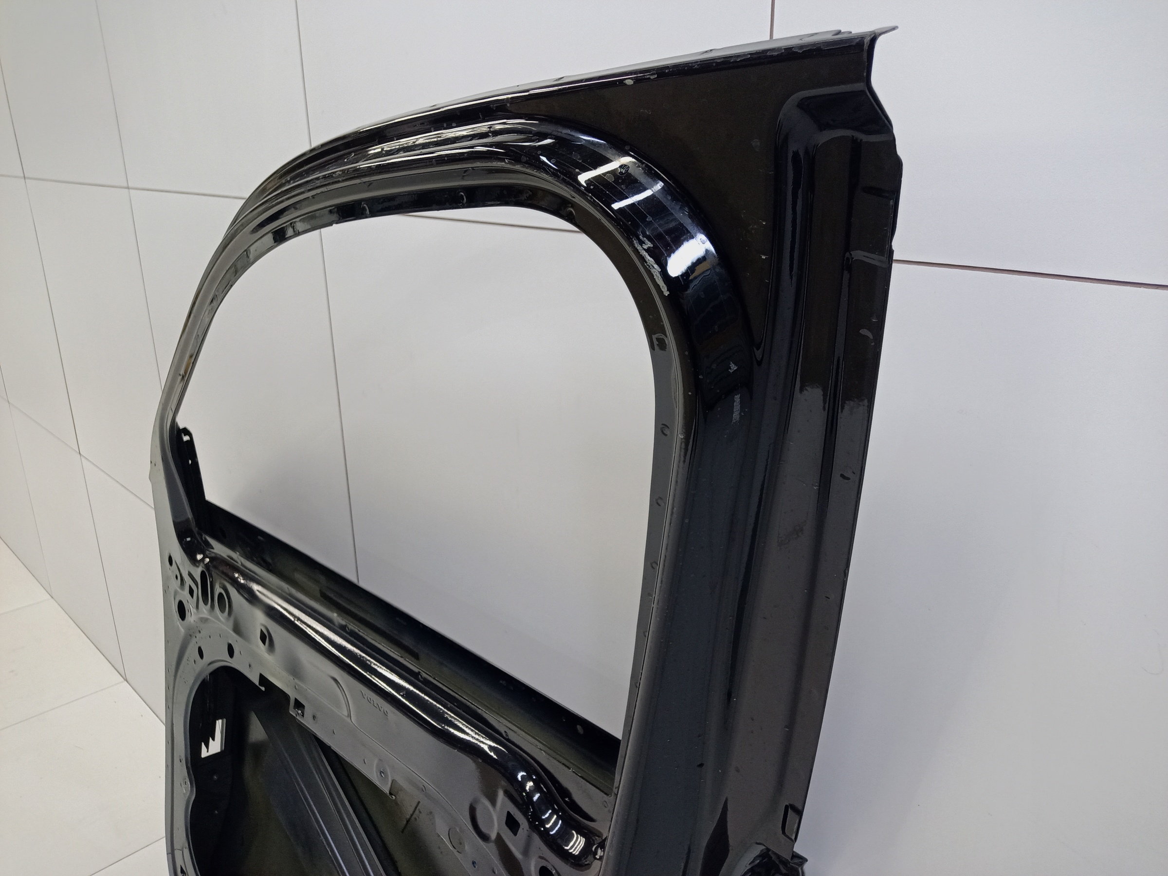 Дверь передняя правая Volvo XC90 2