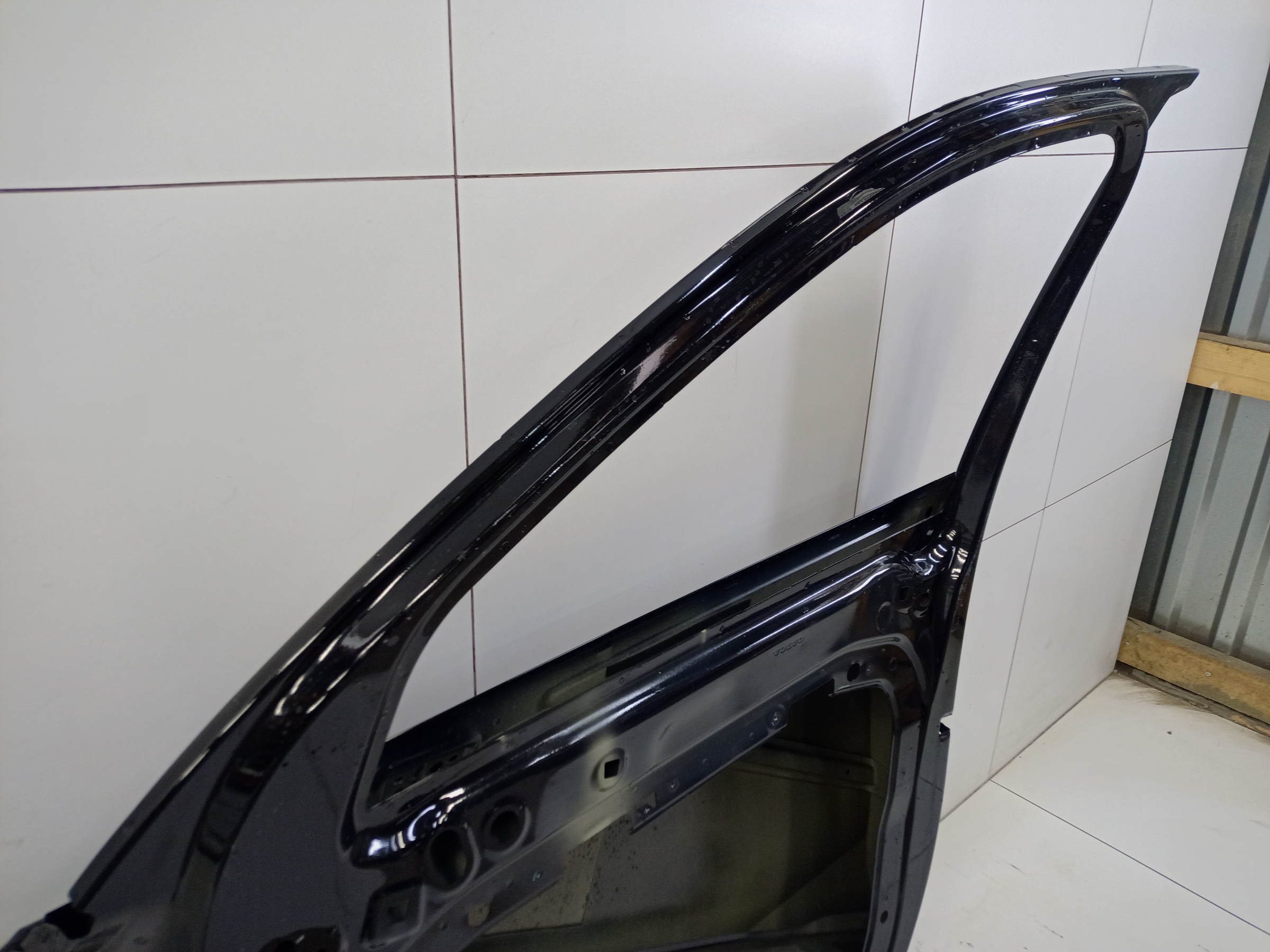 Дверь передняя правая Volvo XC90 2