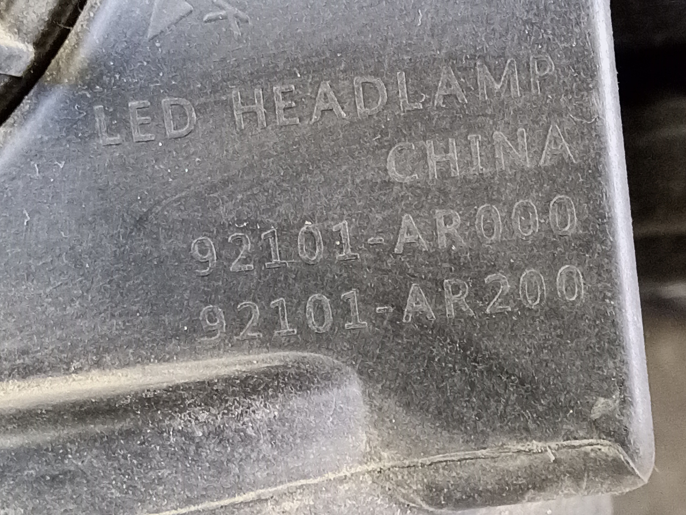 Фара передняя левая Genesis GV70 LED
