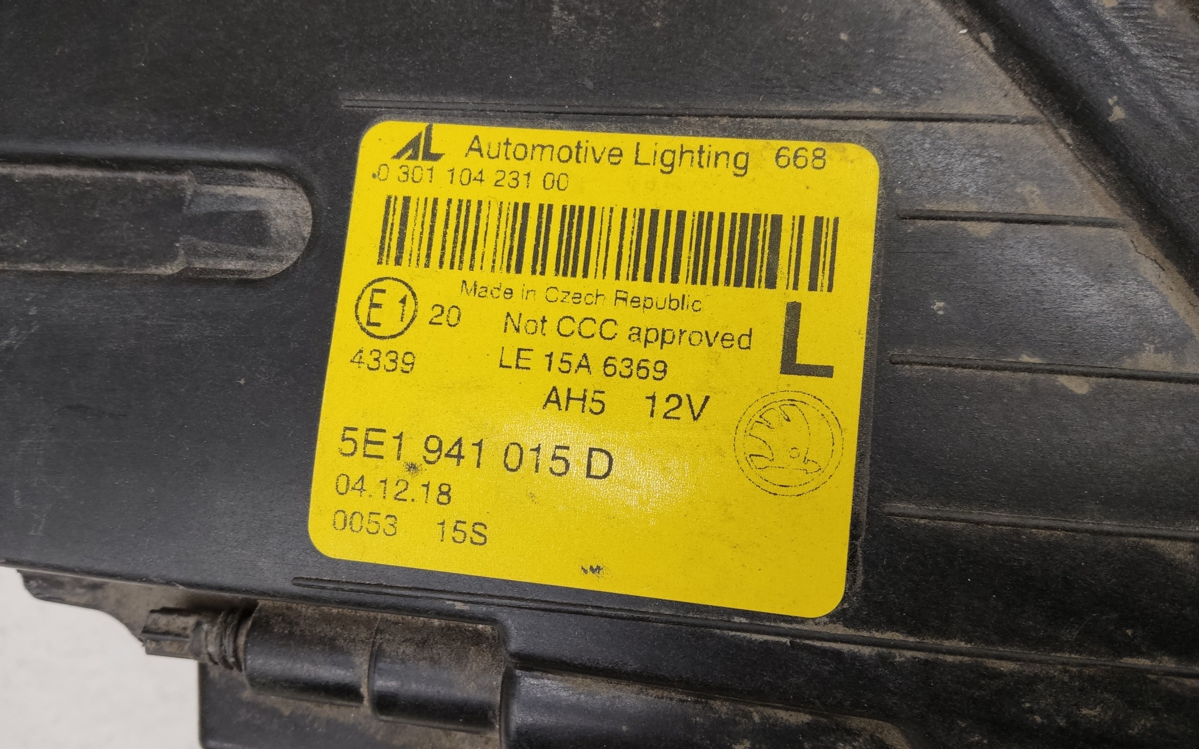Фара передняя левая Skoda Octavia A7 Restail LED