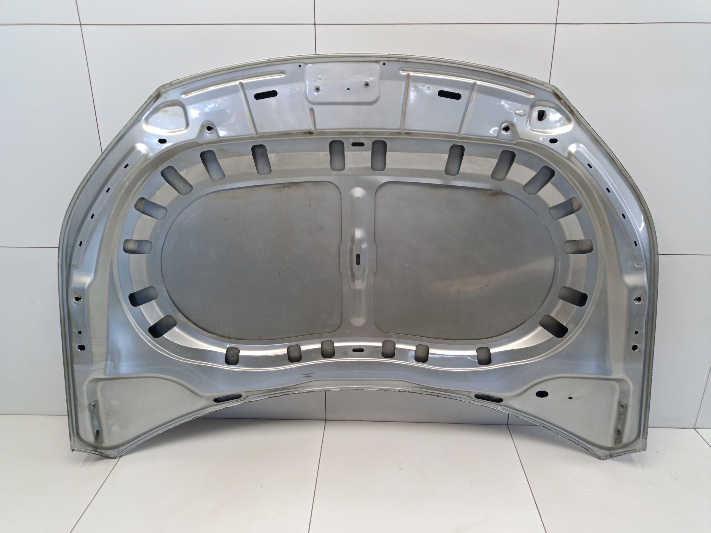 Капот Volkswagen Tiguan 1