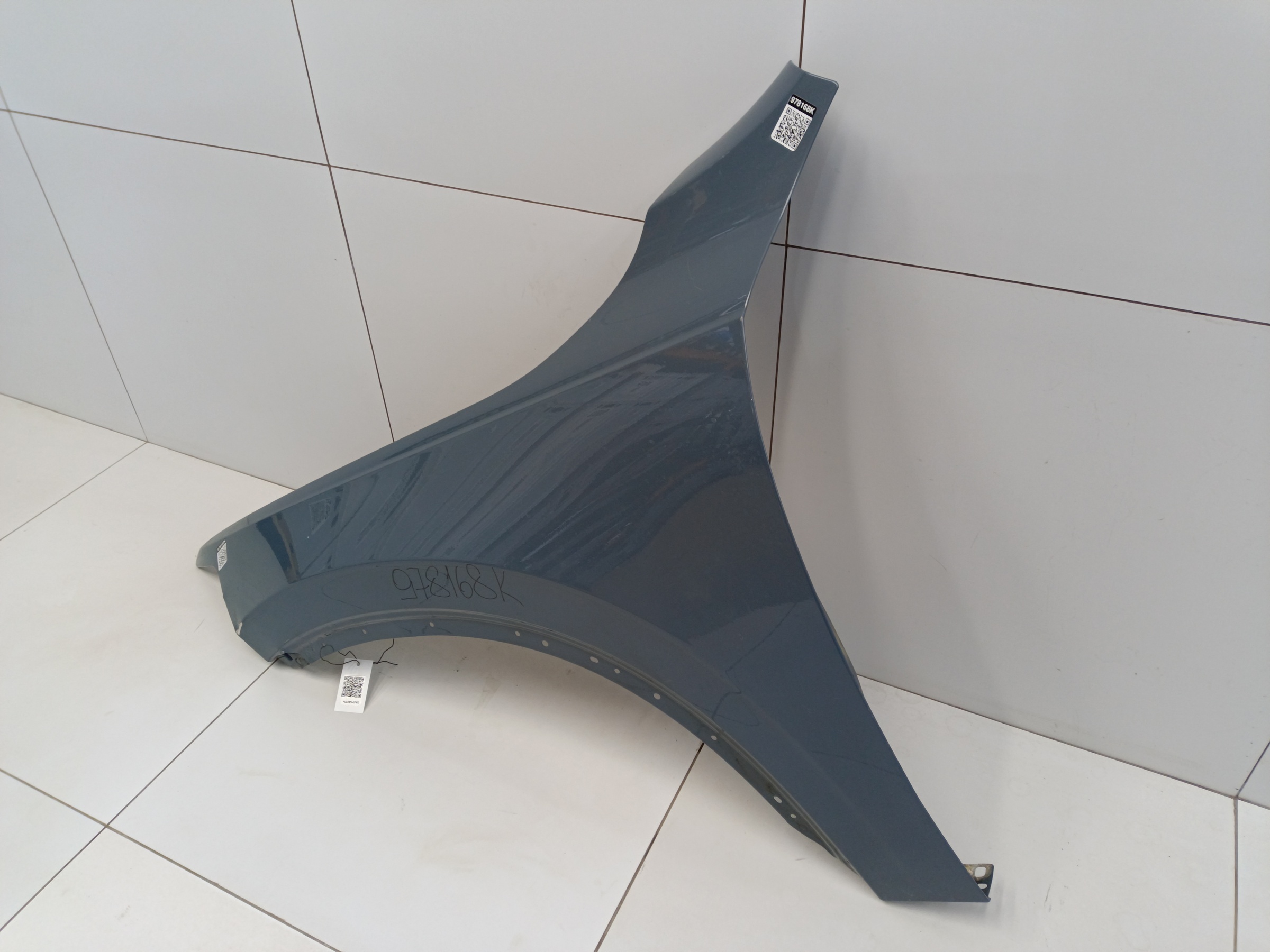 Крыло переднее левое Volvo XC90 2