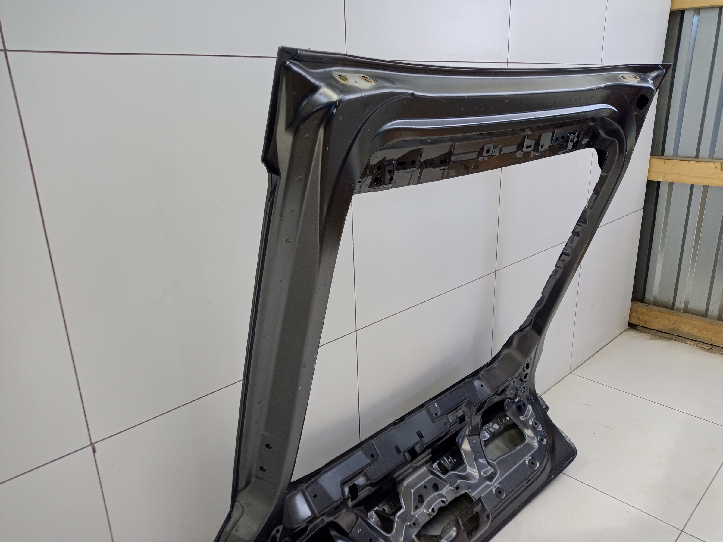 Крышка багажника Changan UNI-V