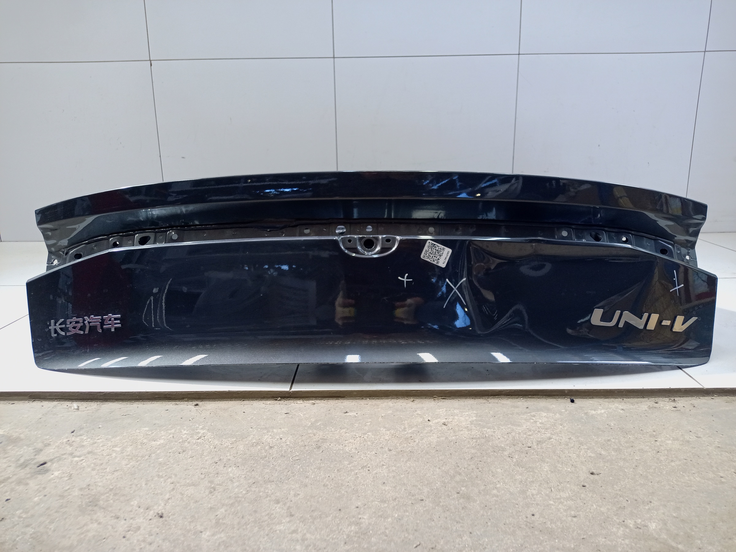 Крышка багажника Changan UNI-V