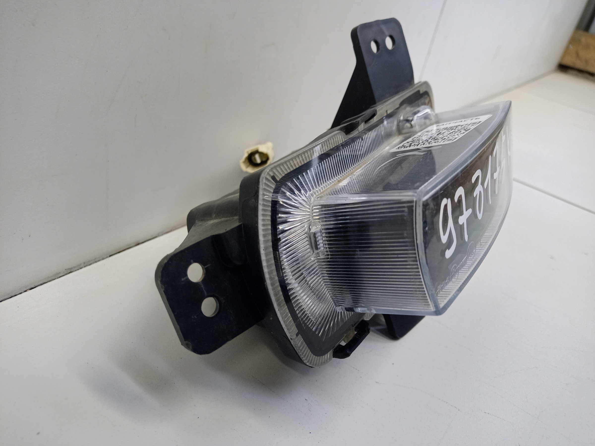 Фара ПТФ передняя левая Geely Coolray LED