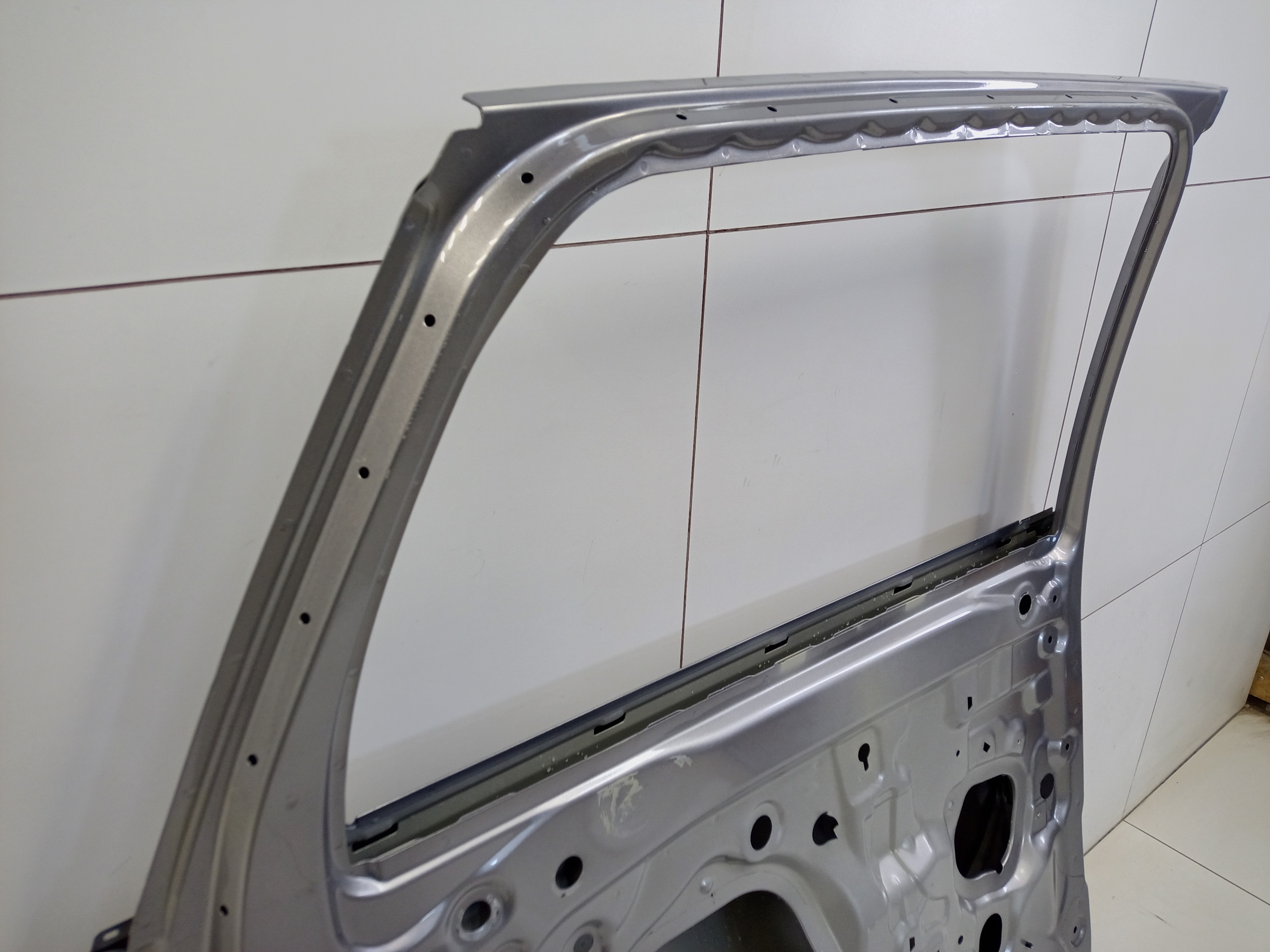 Дверь задняя левая Geely Monjaro