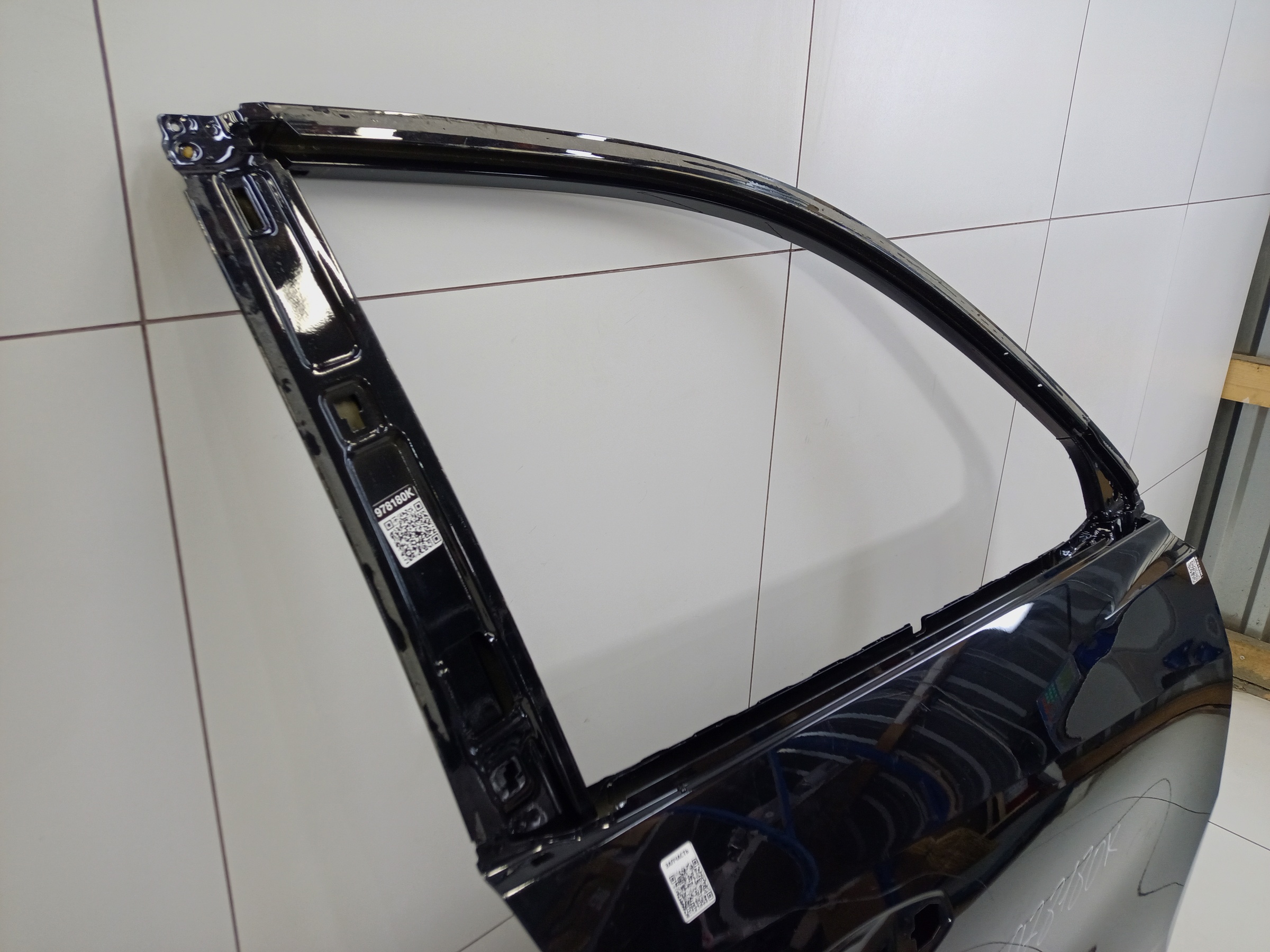 Дверь передняя правая Geely Atlas 2