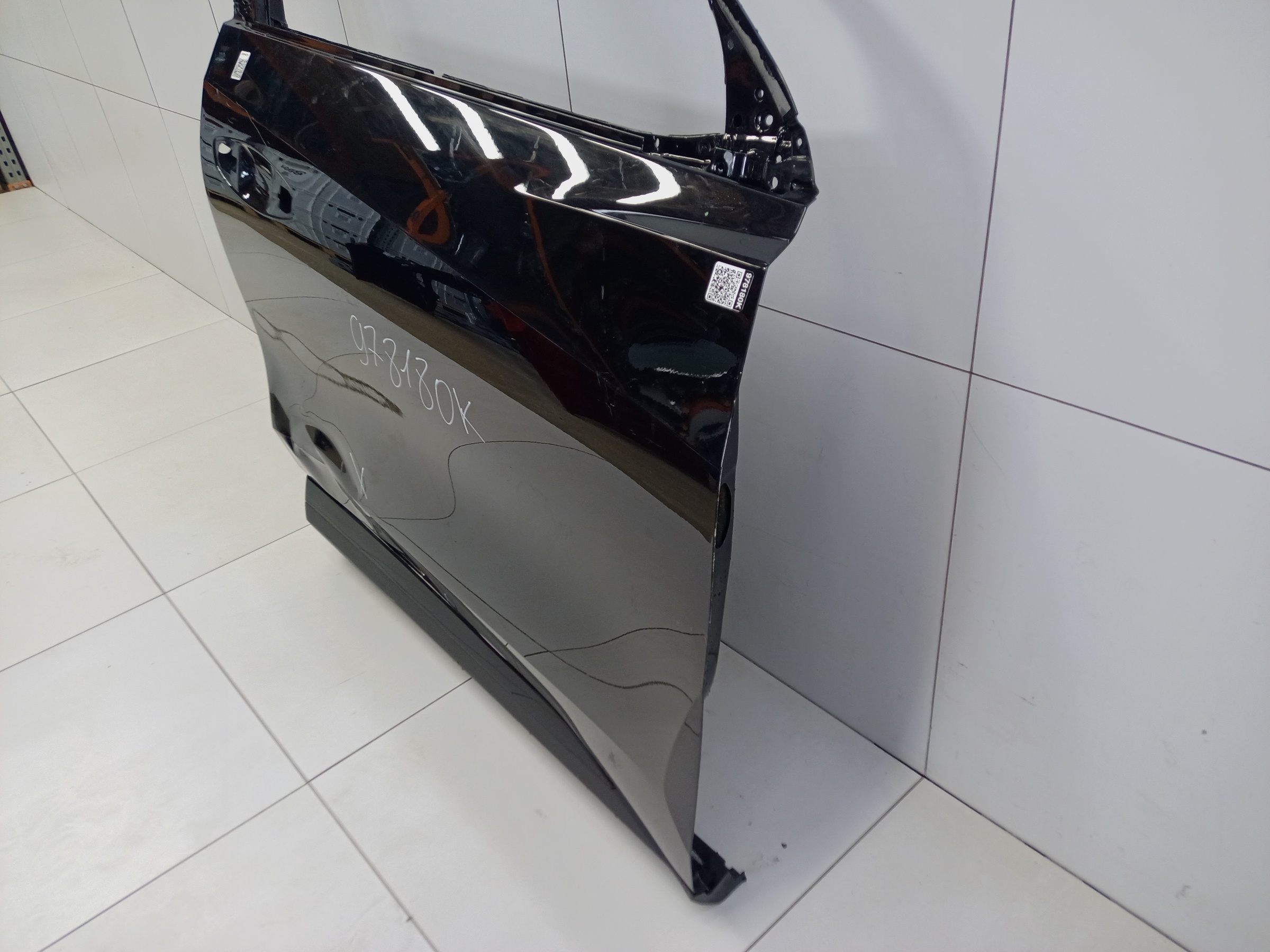 Дверь передняя правая Geely Atlas 2