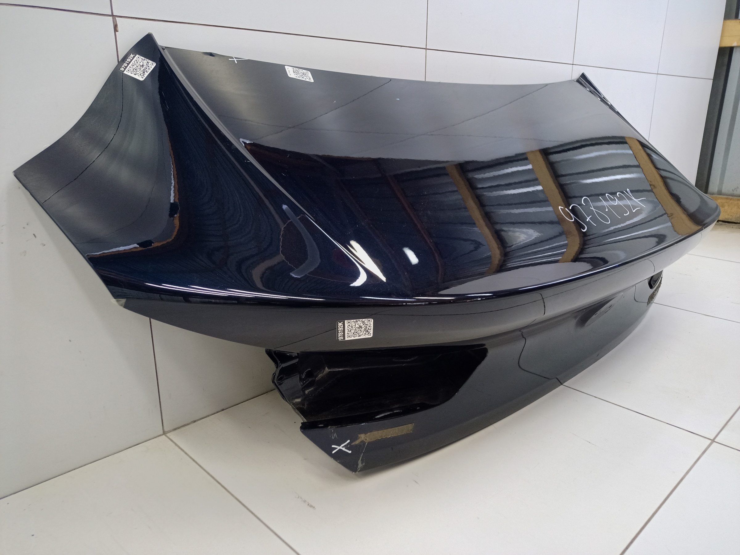 Крышка багажника BMW 8er G16