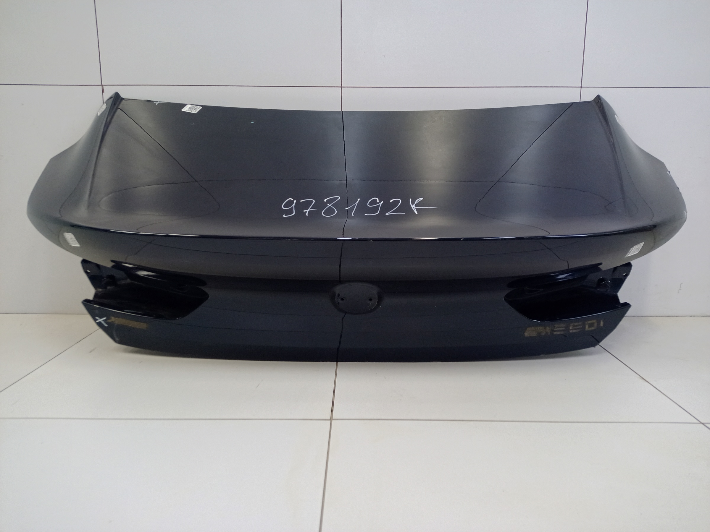 Крышка багажника BMW 8er G16