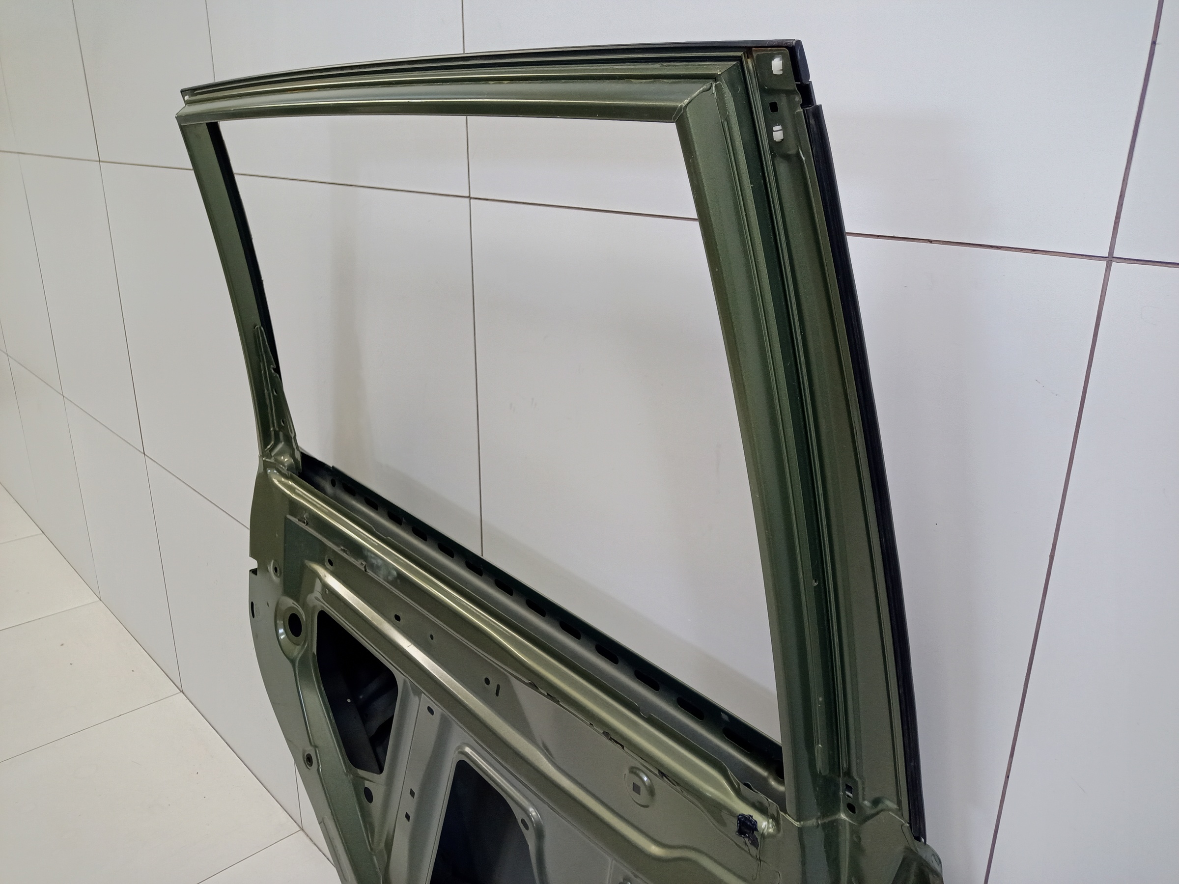 Дверь задняя левая Subaru Forester 5 SK
