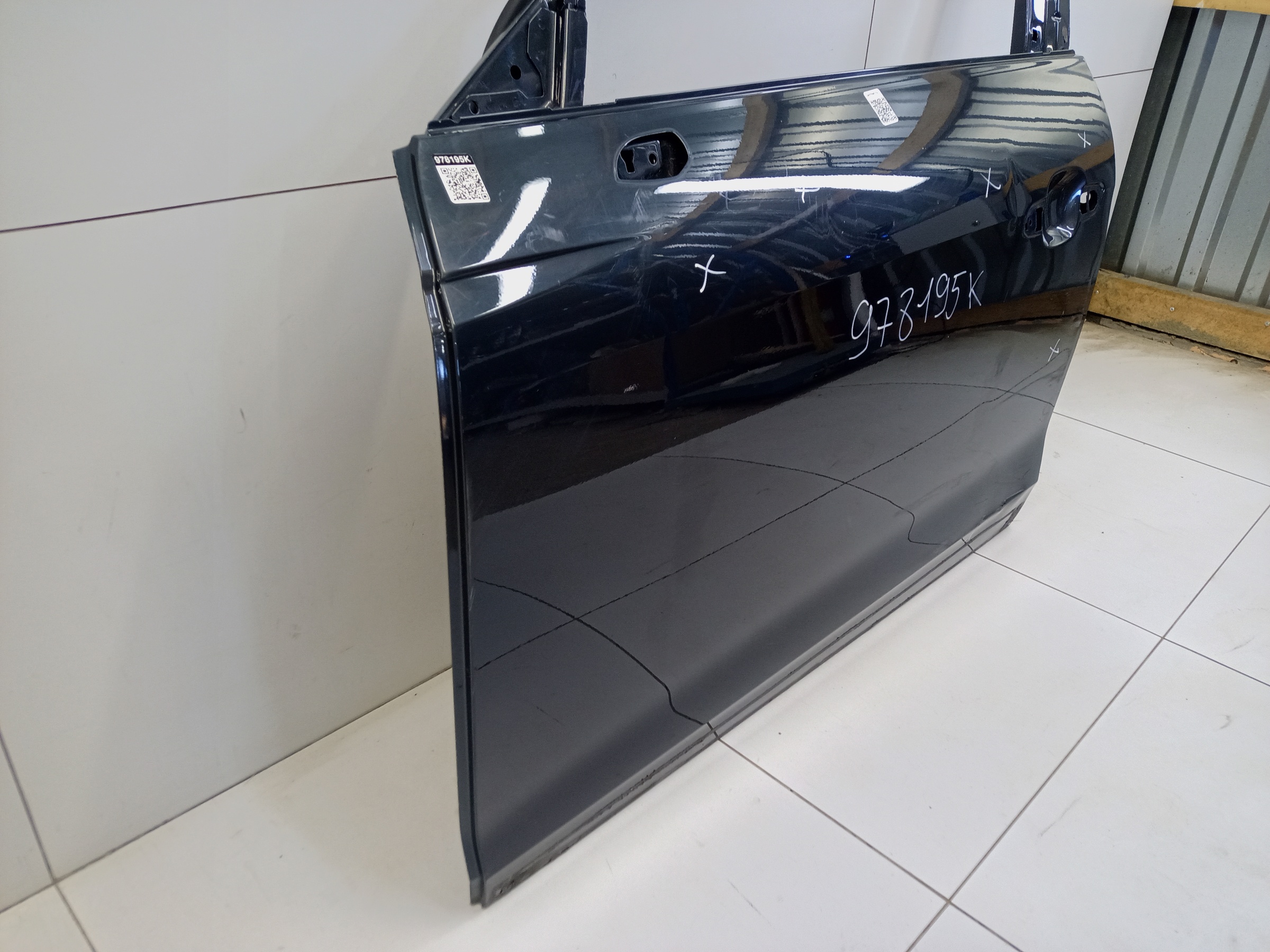 Дверь передняя левая Audi A4 B9 Restail