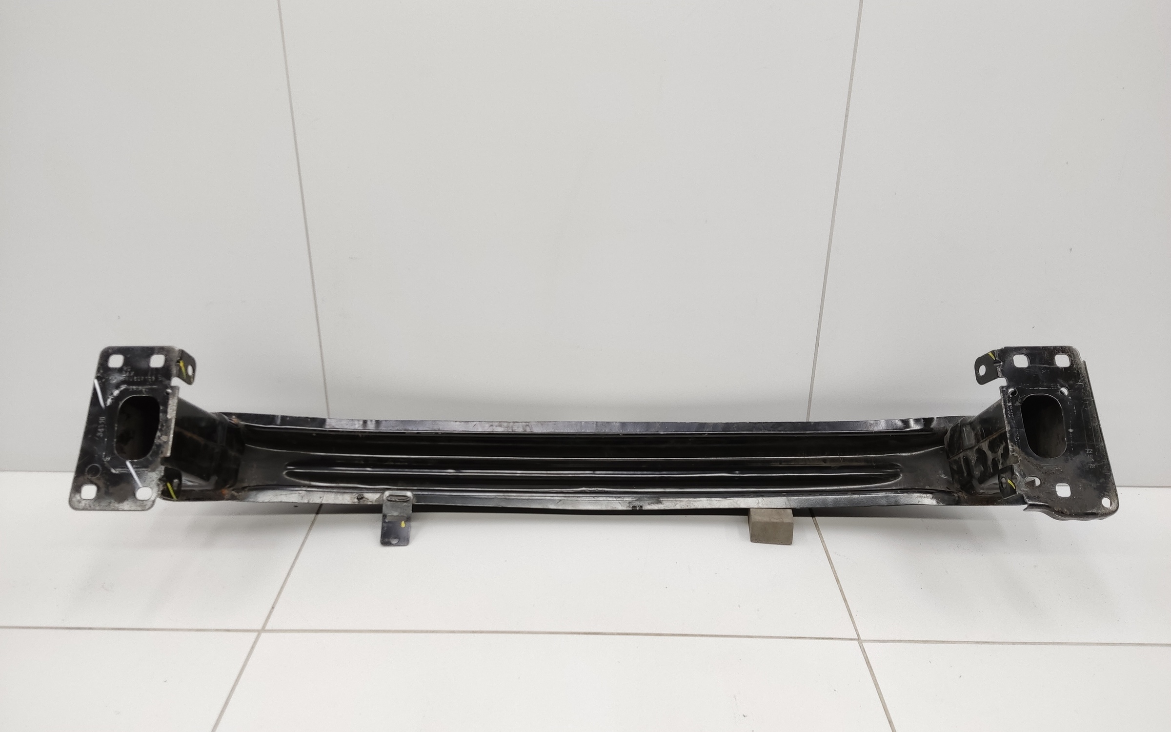 Усилитель переднего бампера Volkswagen Polo 5