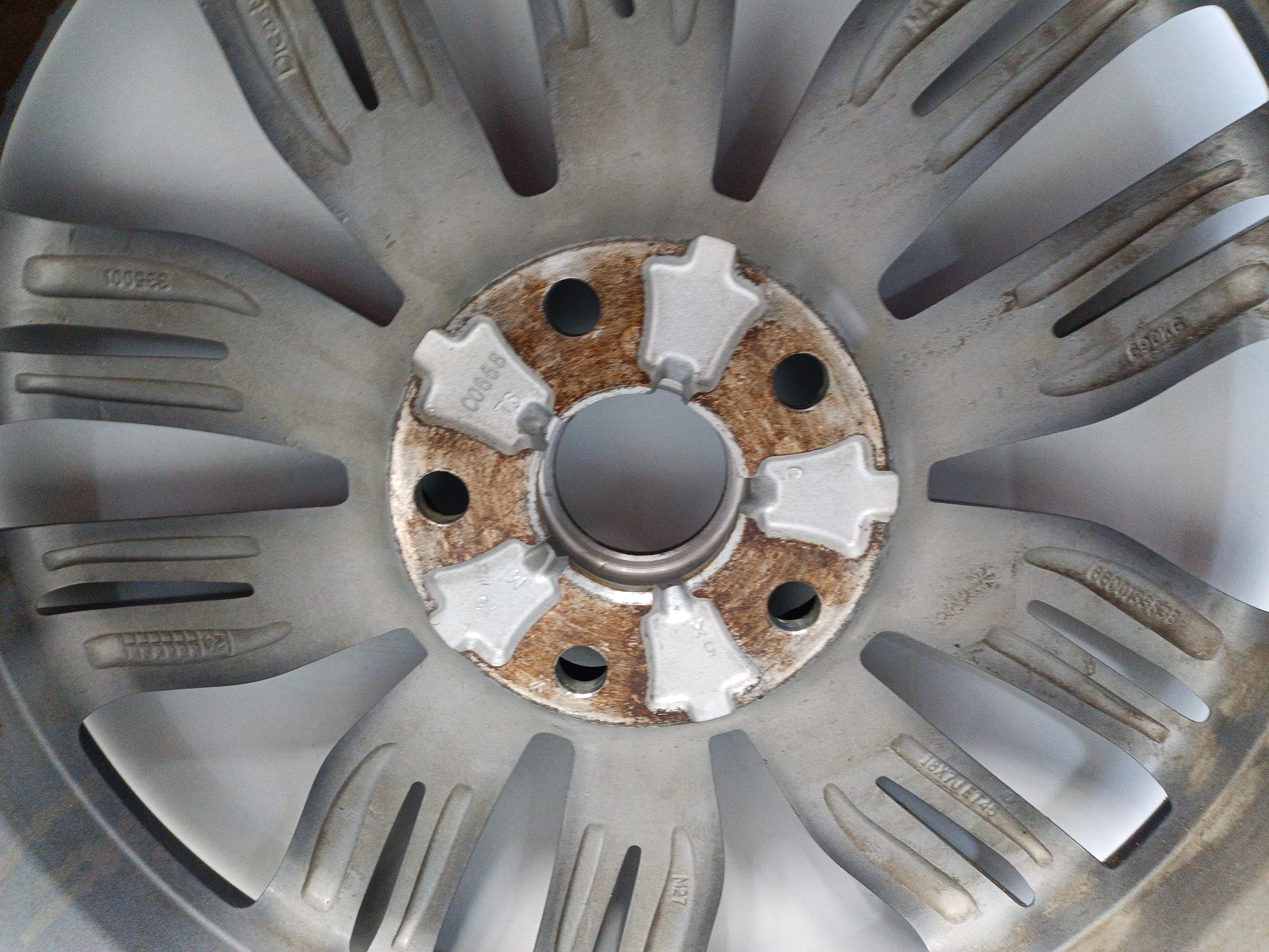 Диск колеса литой Geely Atlas Pro R18