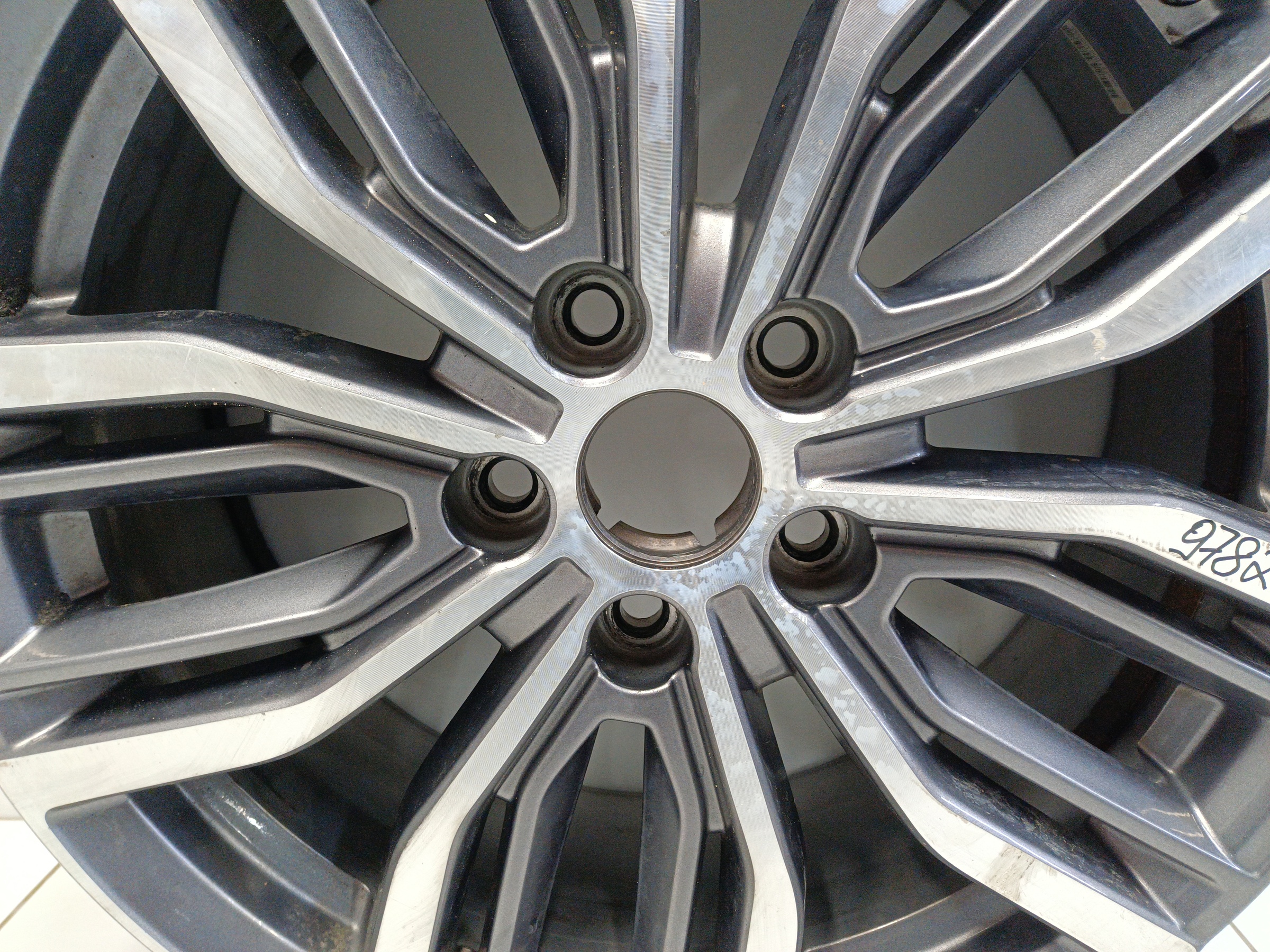 Диск колеса литой Geely Atlas Pro R18