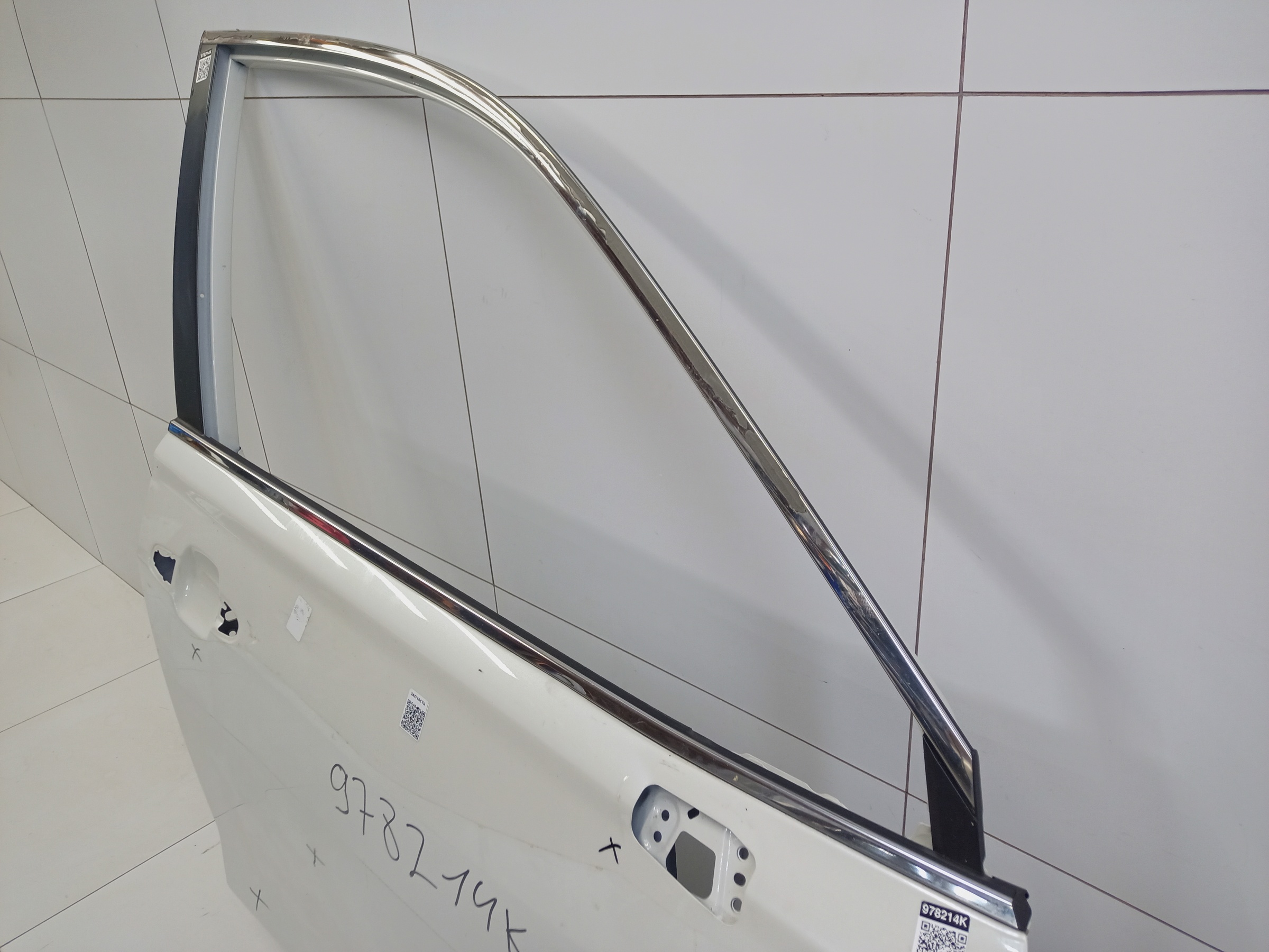 Дверь передняя правая Subaru Forester 5 SK