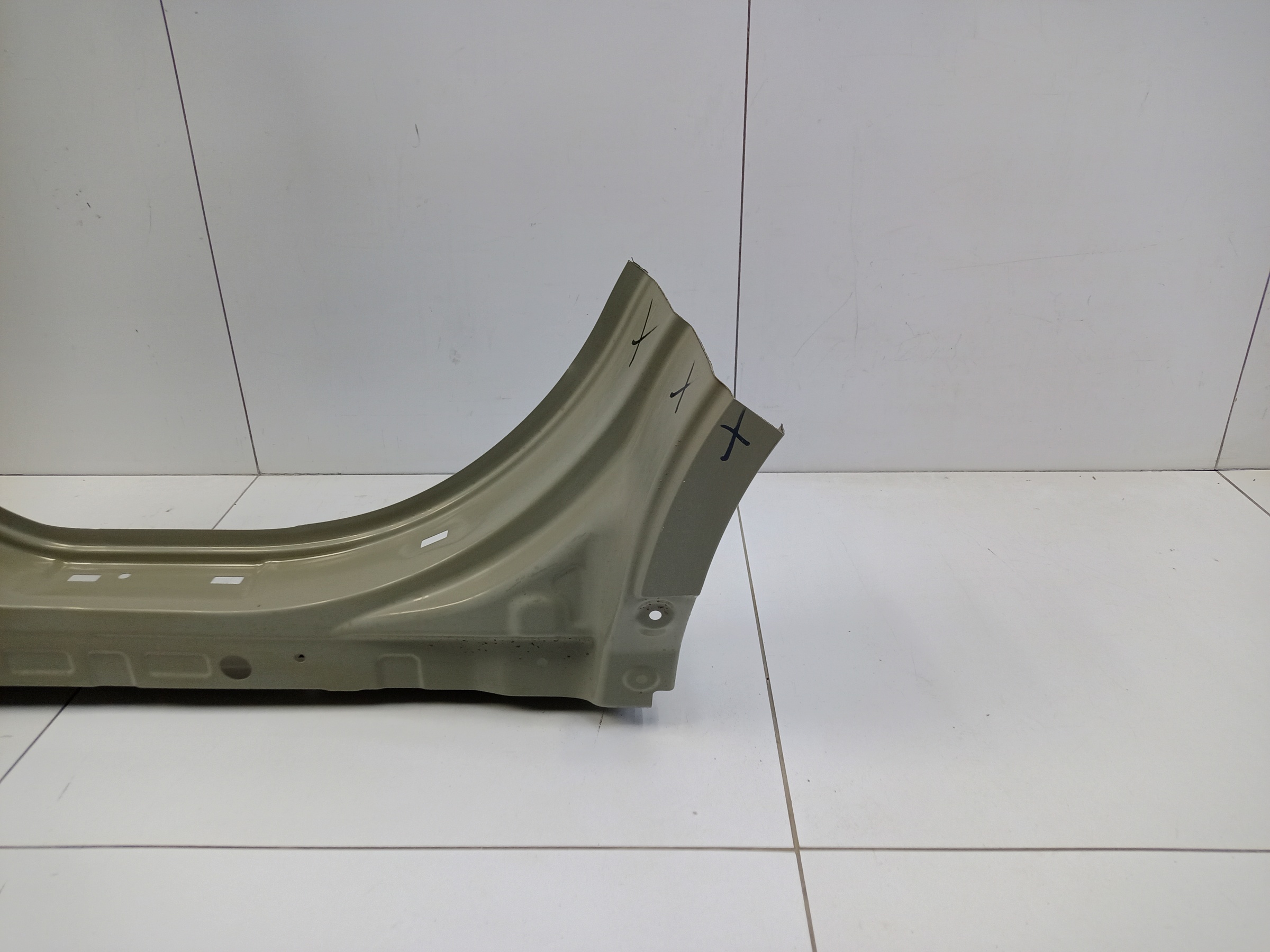 Панель кузова боковая левая Haval M6 2