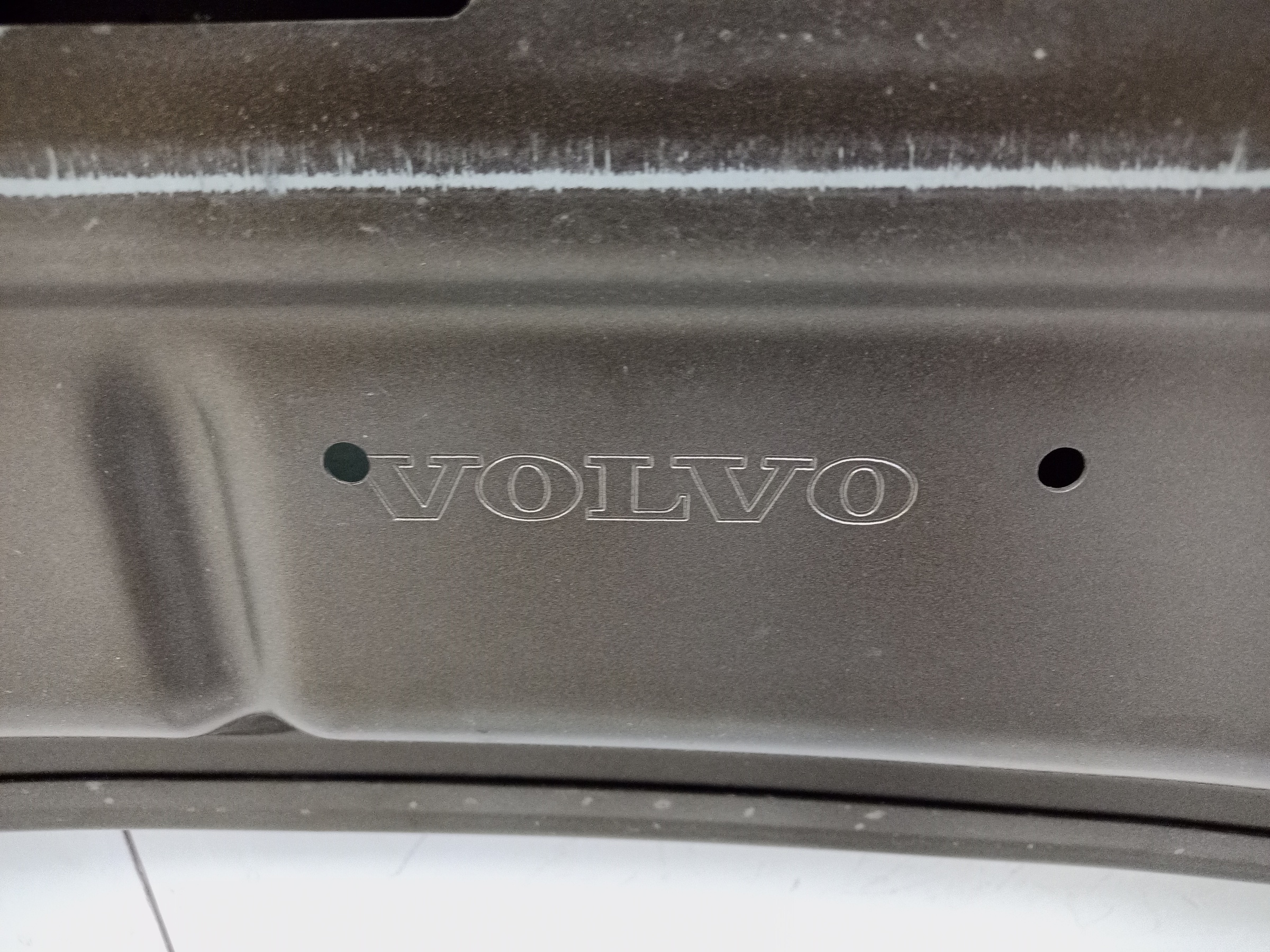 Капот Volvo XC70 2
