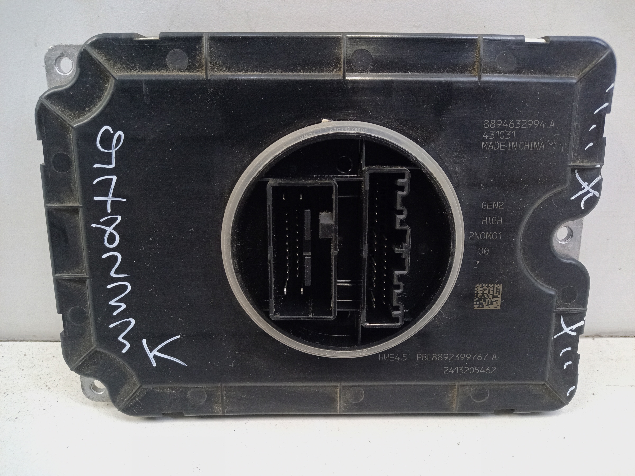 Блок управления фарой Geely Atlas 2